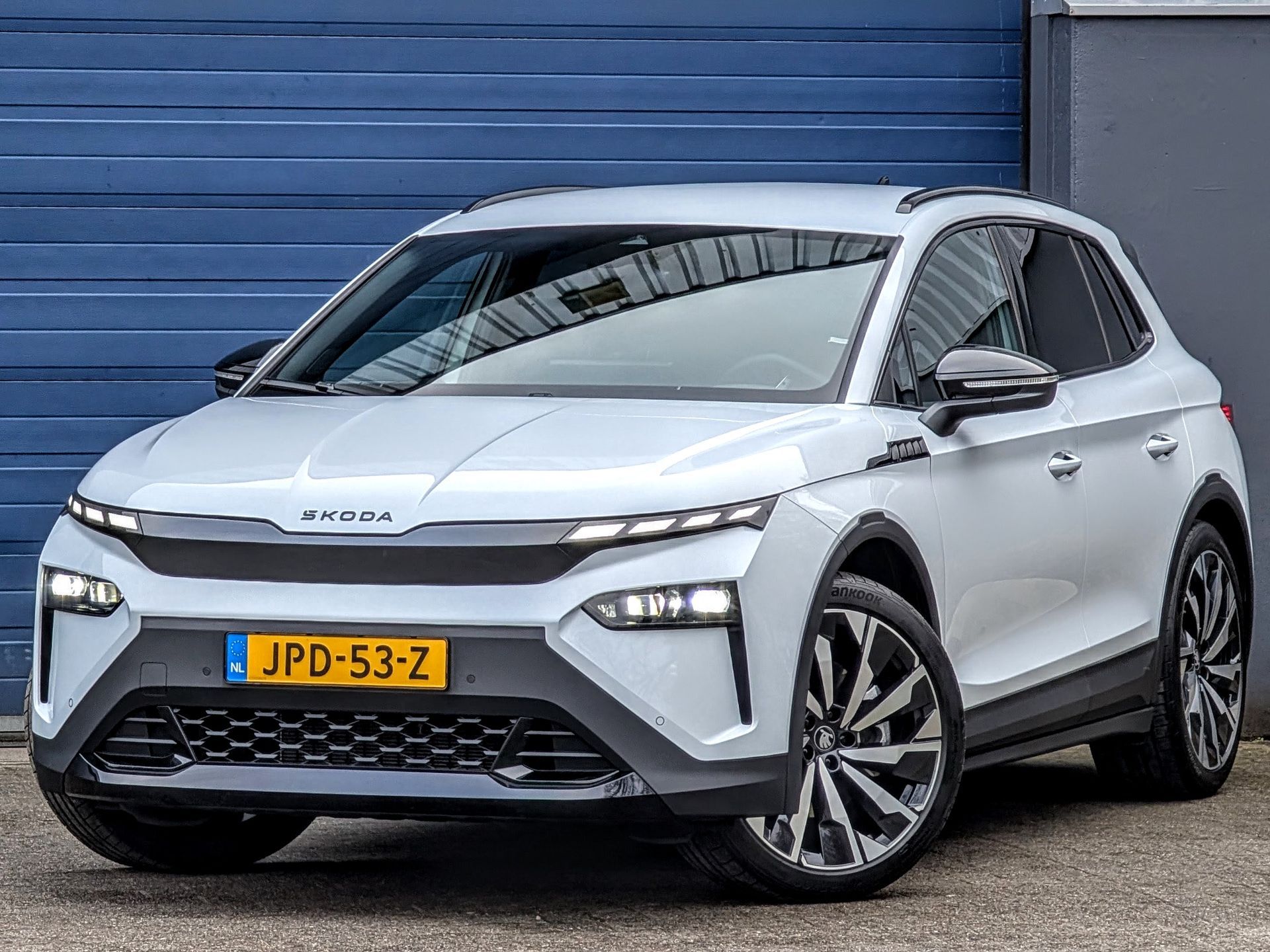 Skoda Elroq 85 Sportline 286 pk 77 kWh Moon White metallic RS-Pack