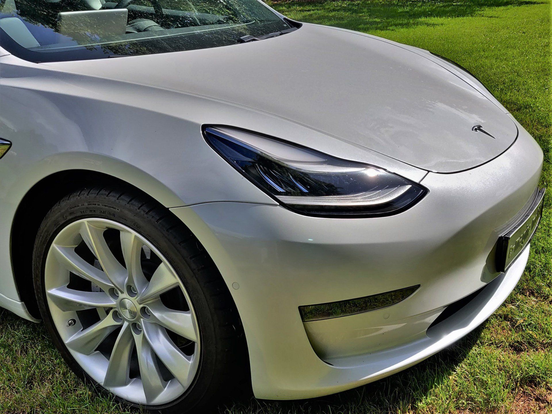 Tesla Model 3 Long Range Dual Motor e-magine mobility