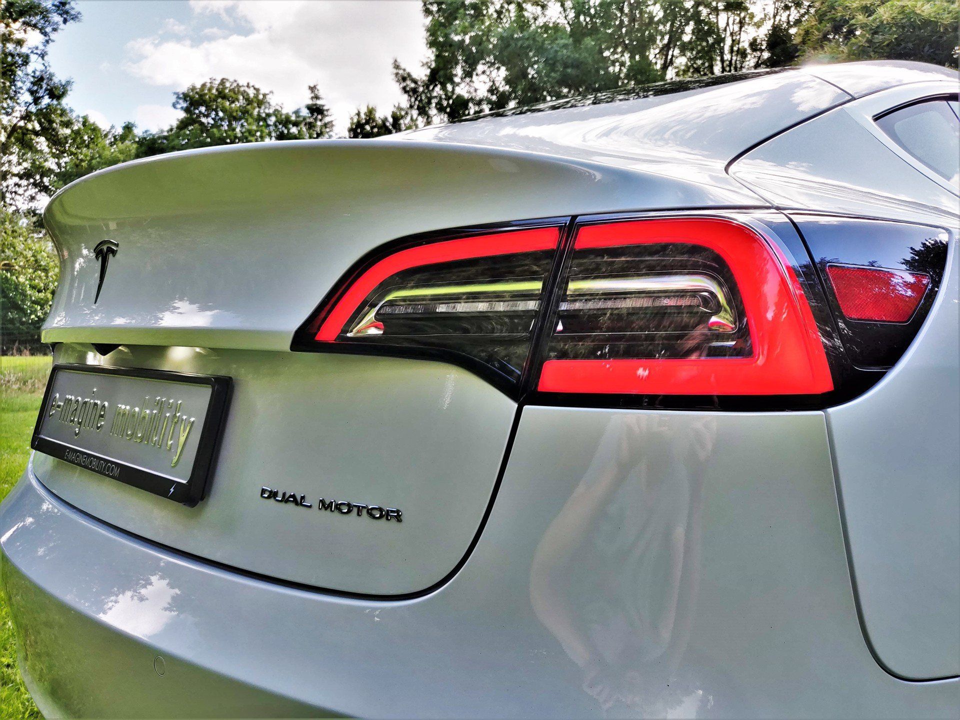 Tesla Model 3 Long Range Dual Motor e-magine mobility