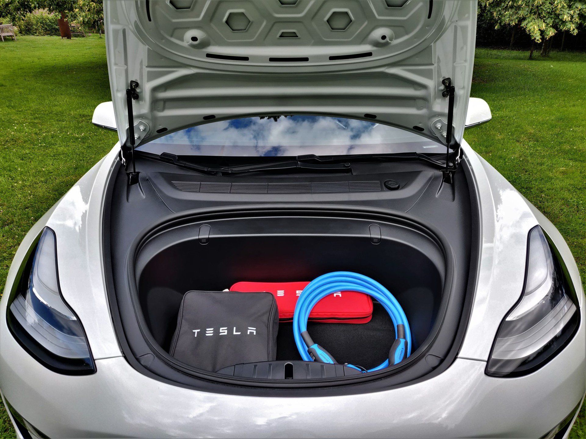 Tesla Model 3 Long Range Dual Motor e-magine mobility