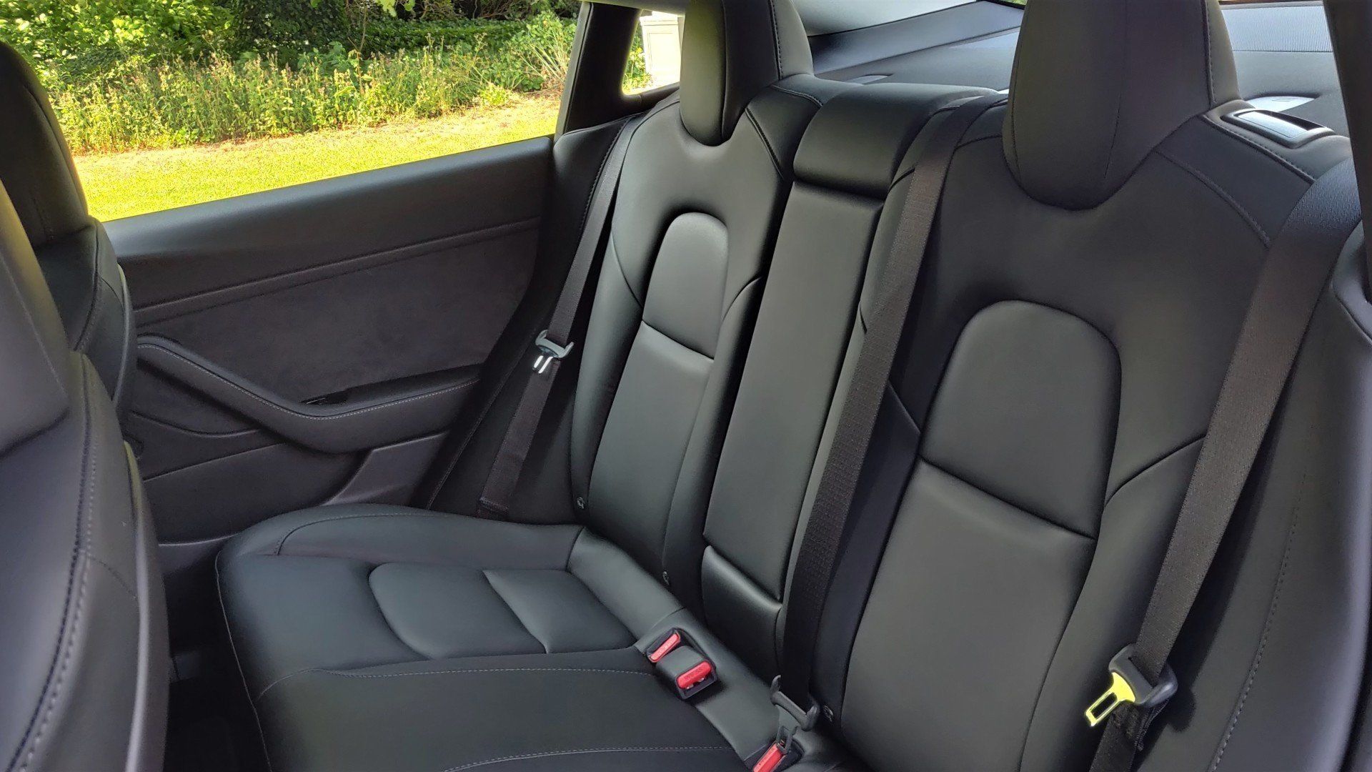 Tesla Model 3 Performance e-magine mobility