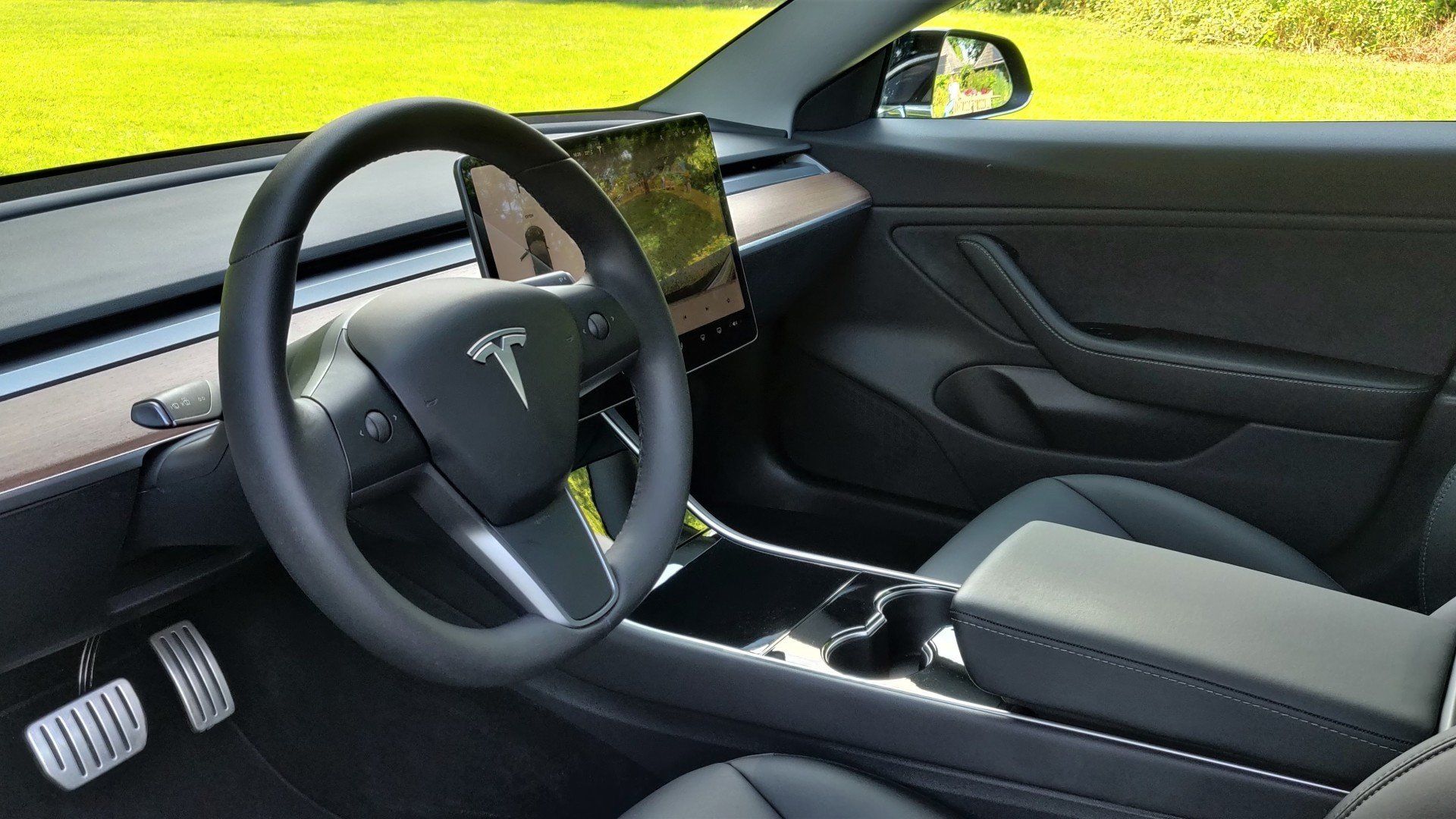 Tesla Model 3 Performance e-magine mobility