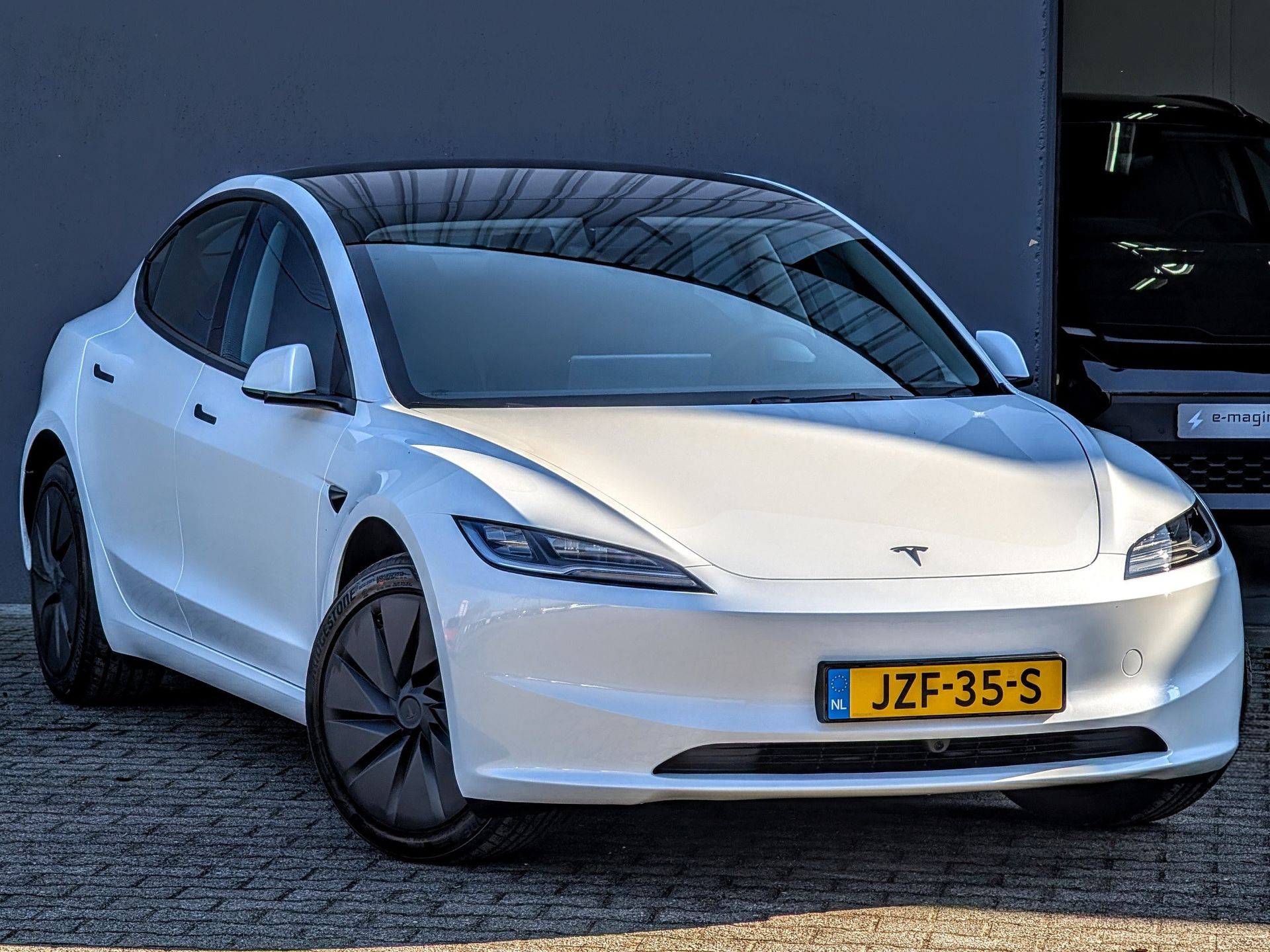 Skoda Elroq 60 Business Plus Graphite Grey