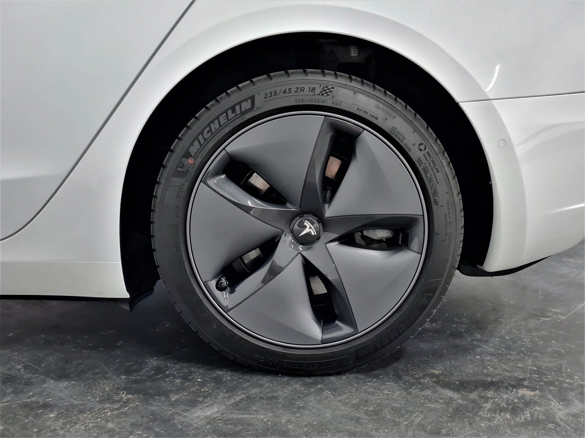 Tesla Model 3 Standard Range Plus