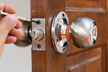 Doowknob — locksmith services in New Castle, PA