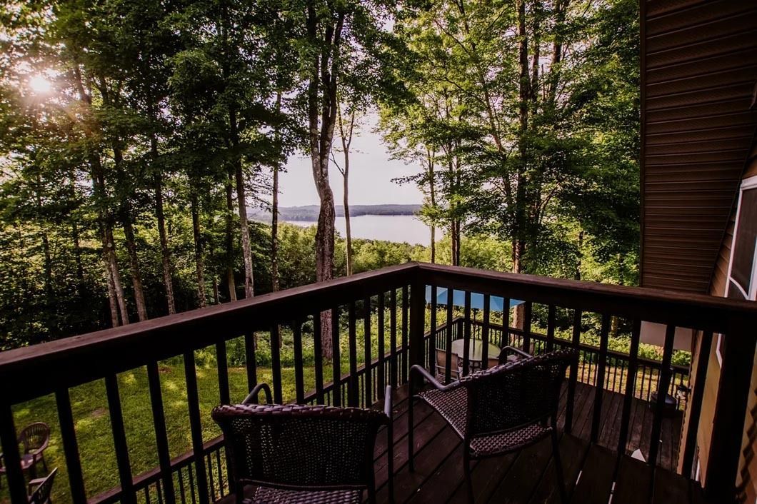 Luxury Lakeside Resort | The Kuyahoora Lodge & Resort | Cold Brook, NY