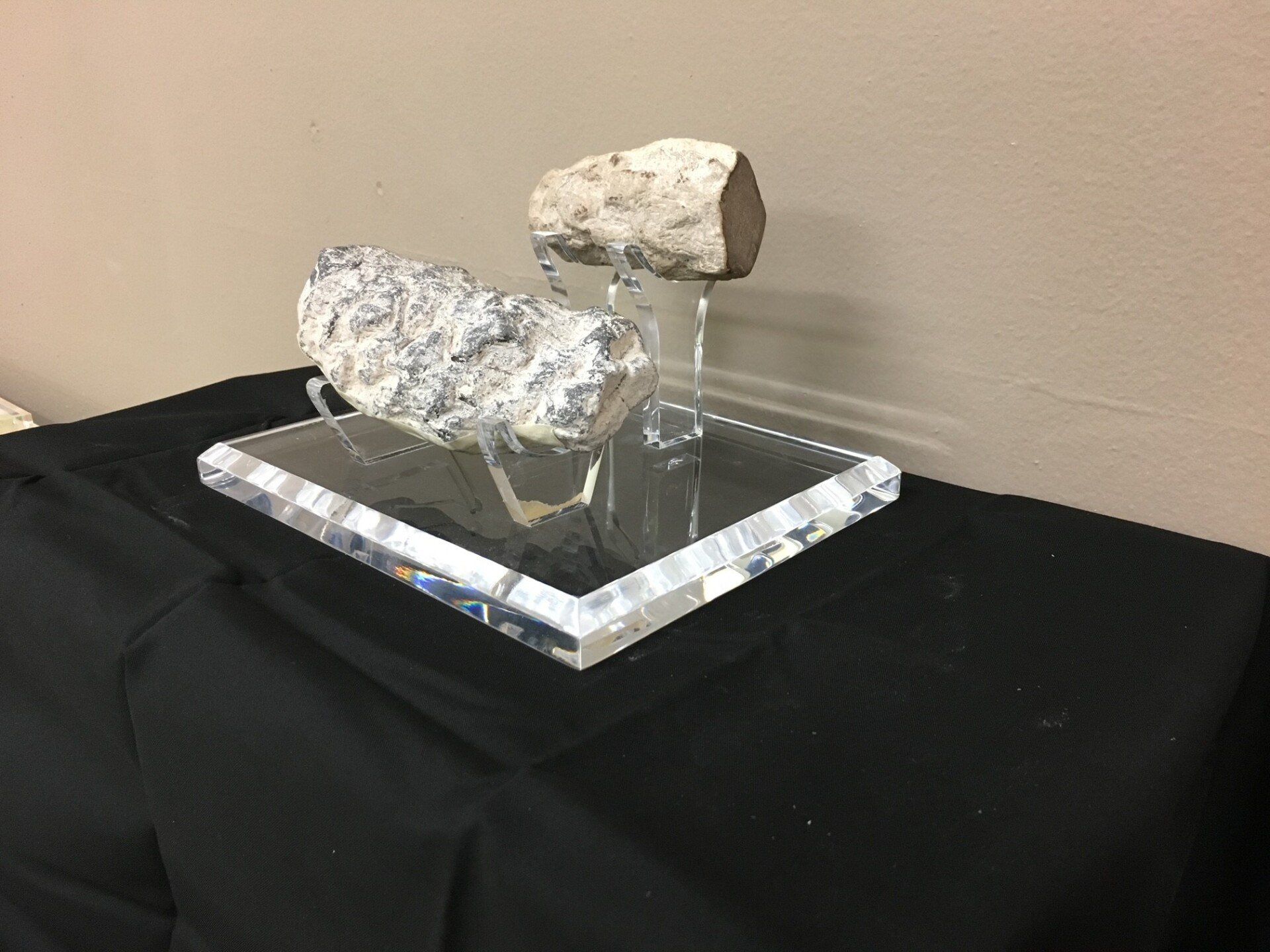 Acrylic Art Decor Display Stand