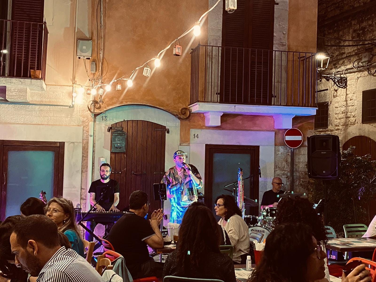 MERCOLEdì 26 giugno 2024 - lorenzo positivo- jovanotti Tribute Band