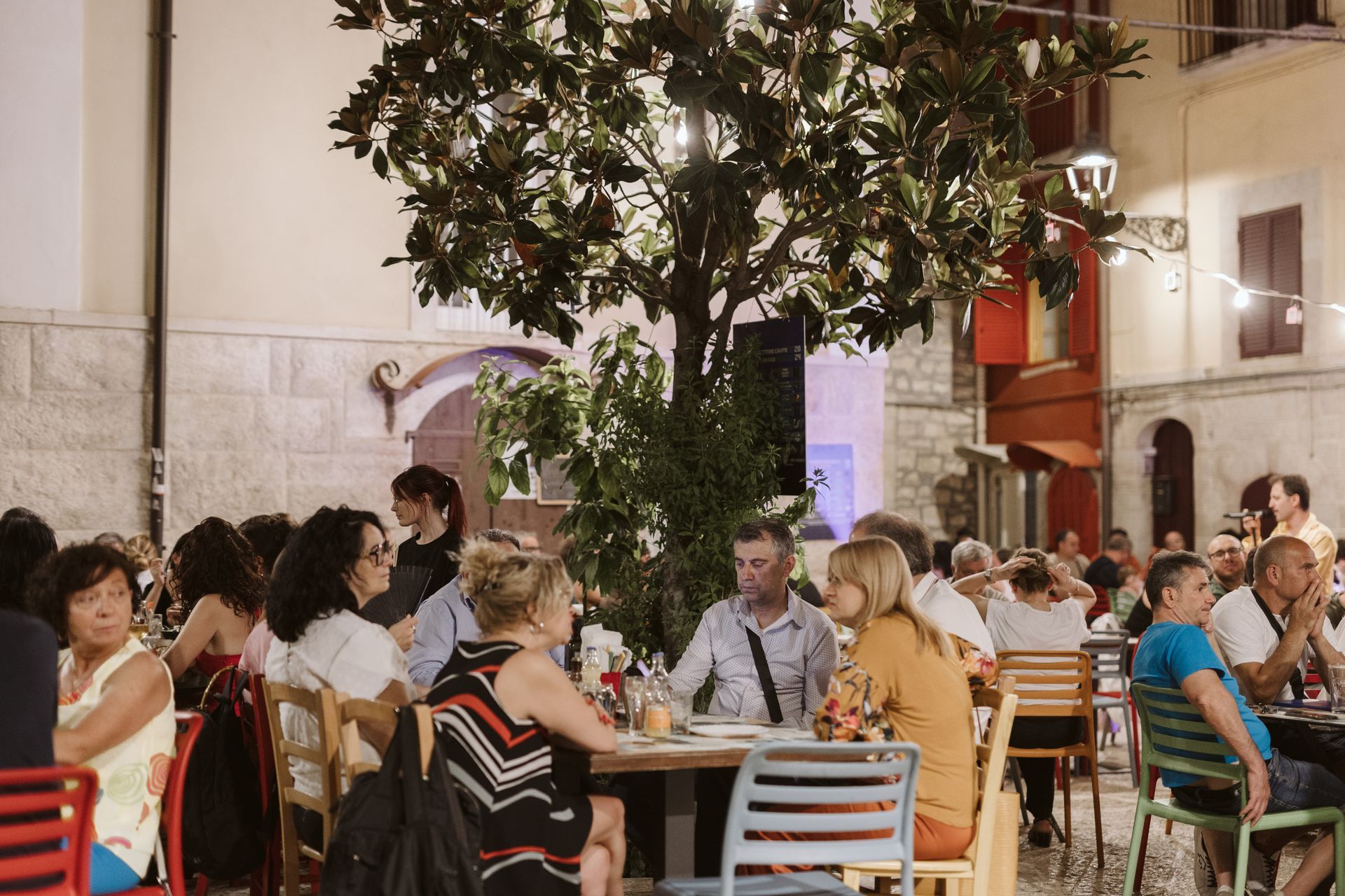 MERCOLEdì 19 giugno 2024 - queen's crown - queen tribute band