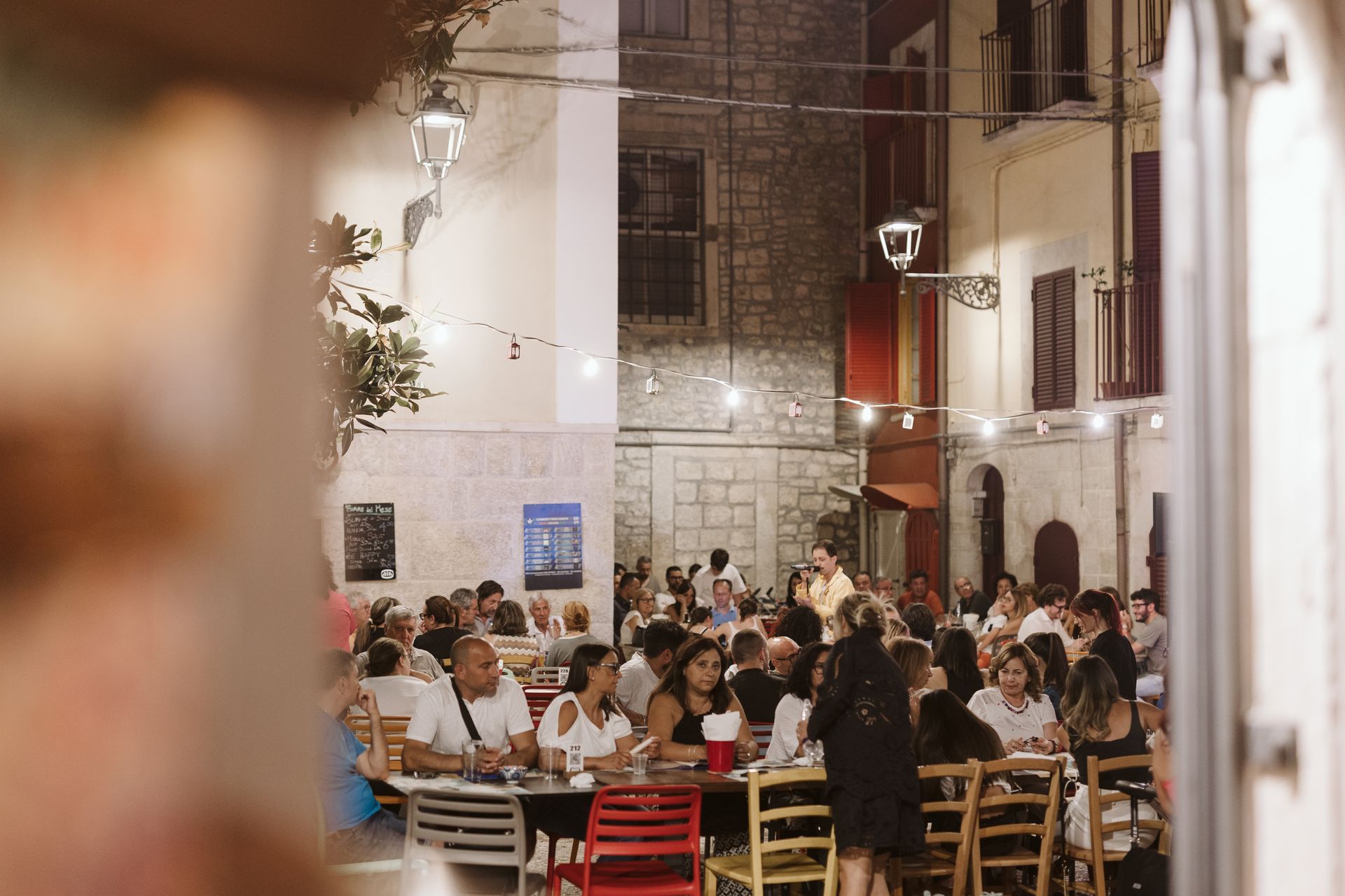 MERCOLEdì 19 giugno 2024 - queen's crown - queen tribute band