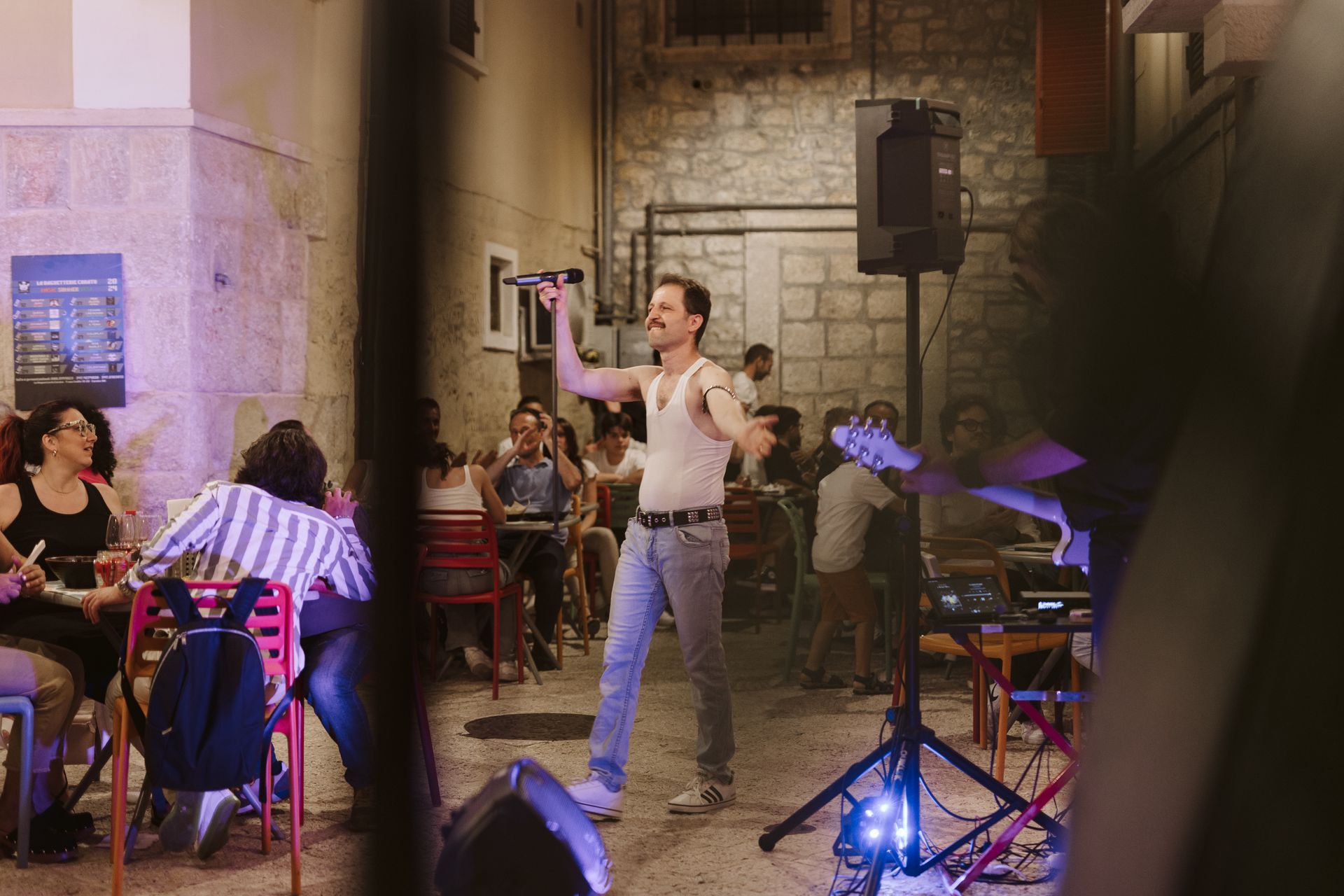 MERCOLEdì 19 giugno 2024 - queen's crown - queen tribute band