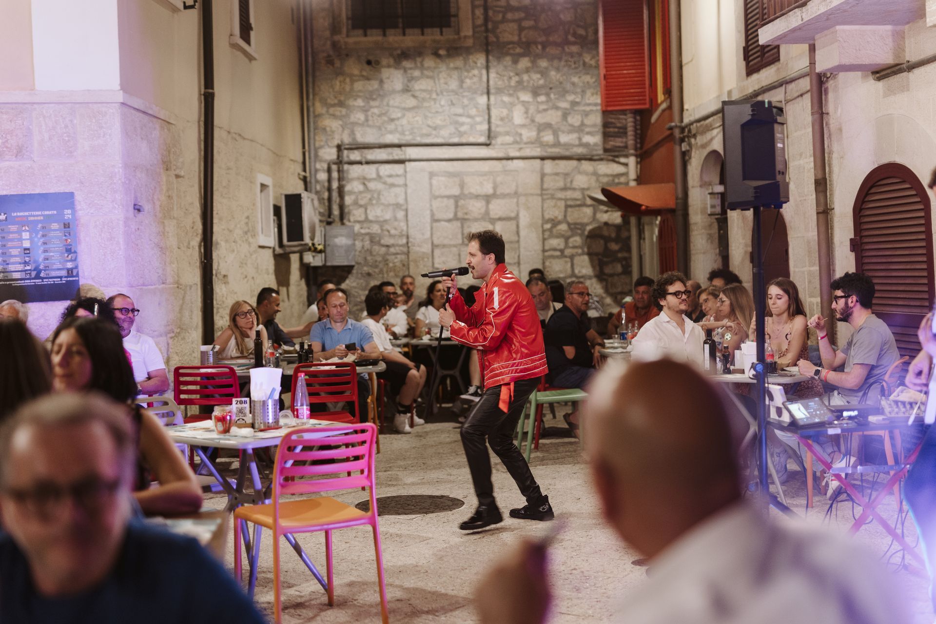 MERCOLEdì 19 giugno 2024 - queen's crown - queen tribute band