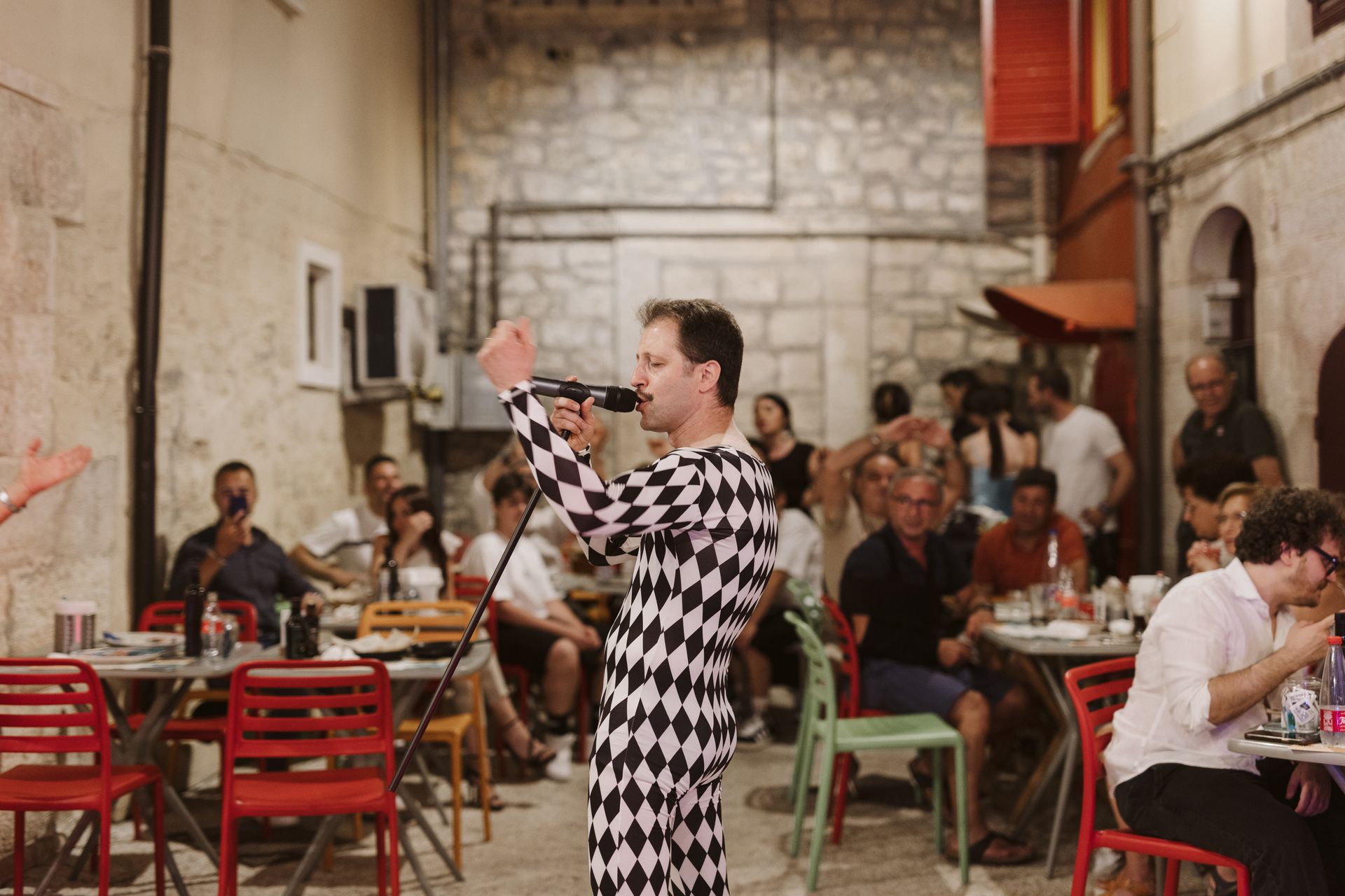 MERCOLEdì 19 giugno 2024 - queen's crown - queen tribute band