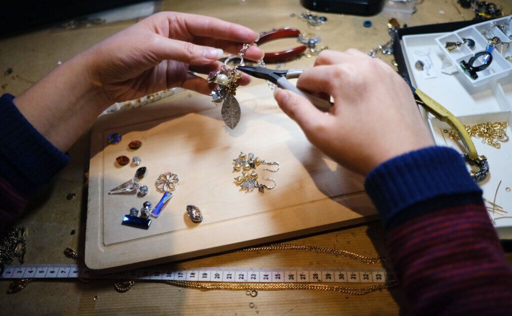 A Guide To Jewelry Appraisers: What They Are And Why They’re Important