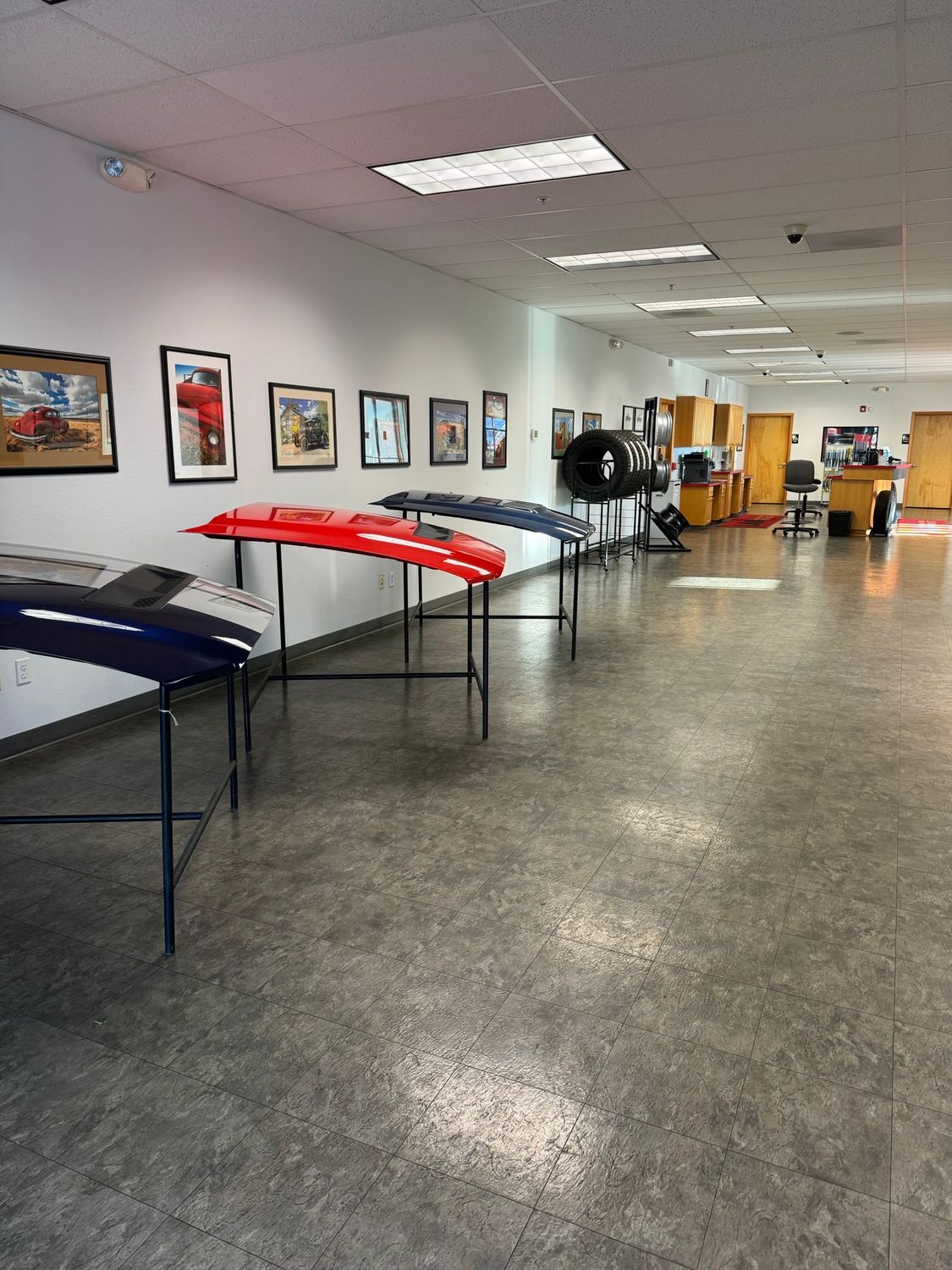 Service Advisors Room in Lava Auto Tire Service & Car Wash - Albany Auto Repair