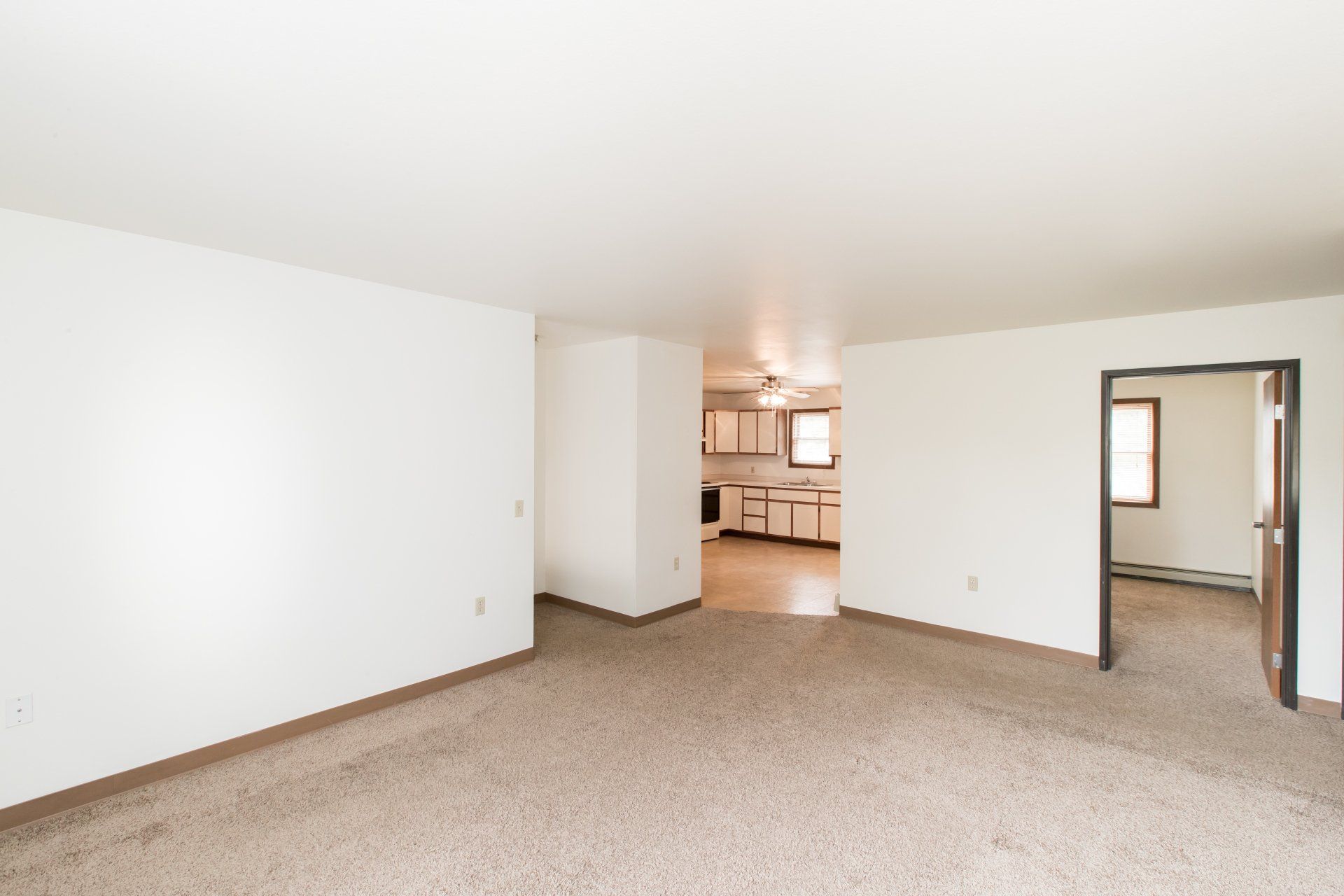 Pinecrest Apartments Diamond Property Management