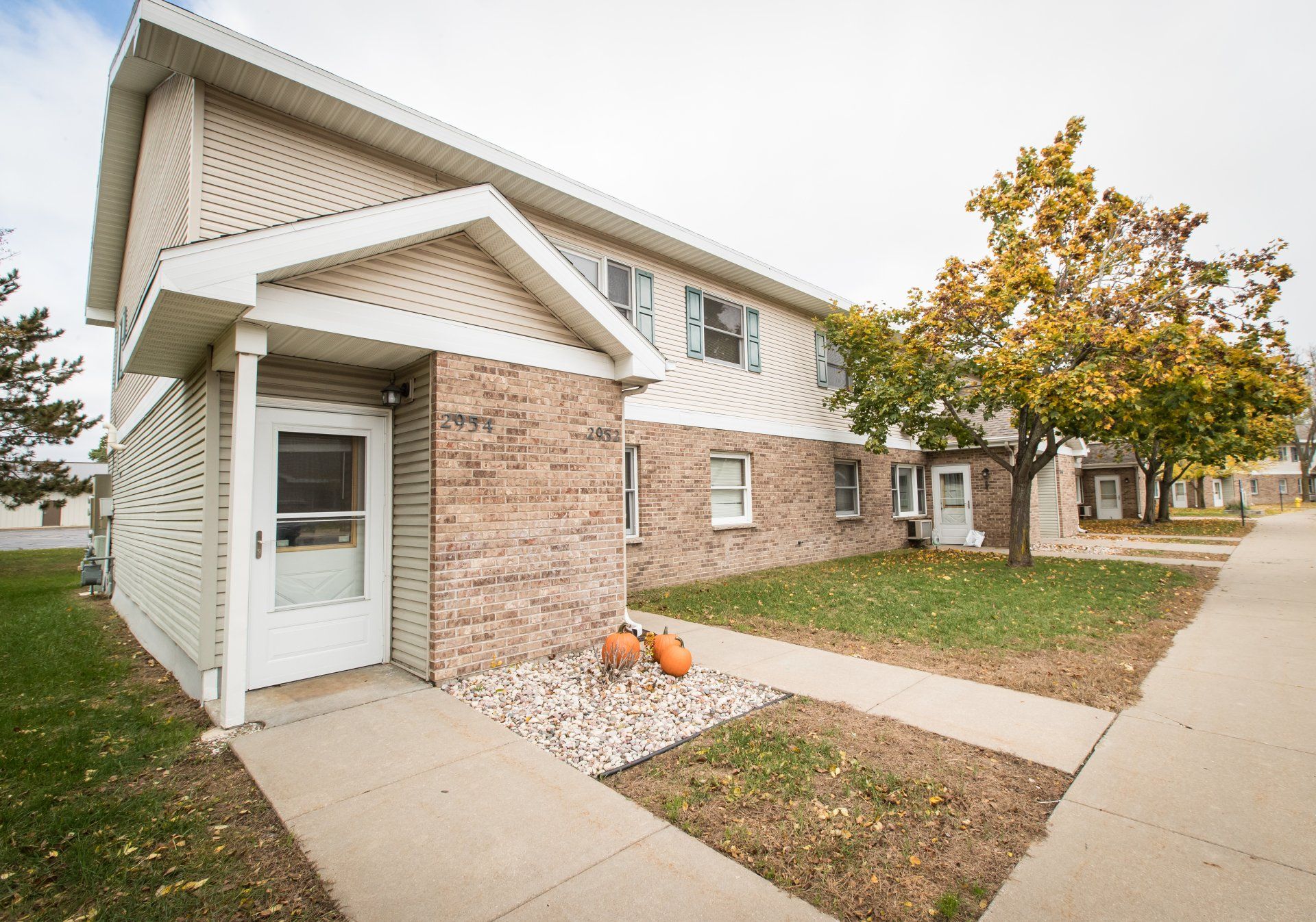 Pinecrest Apartments Diamond Property Management