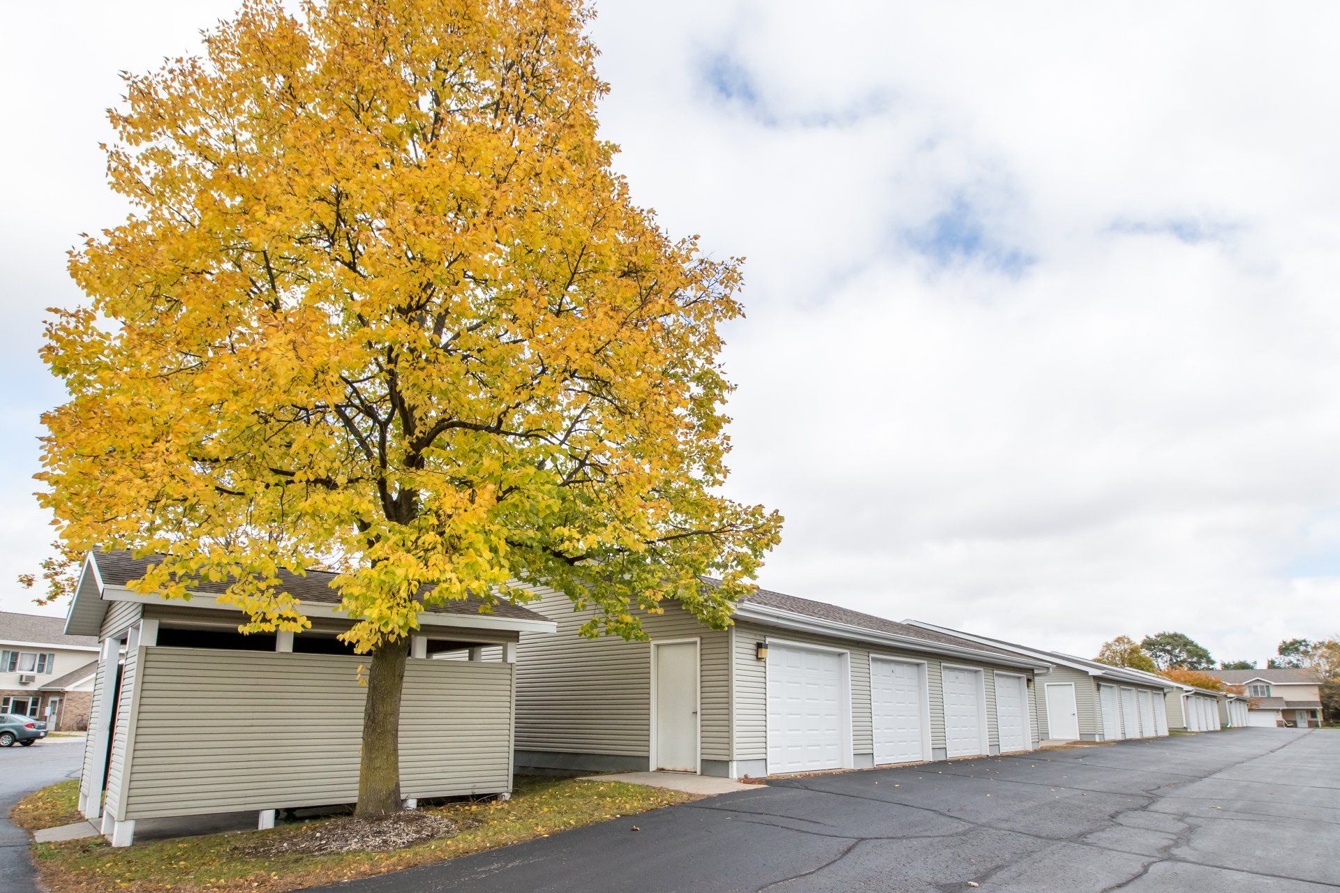 Pinecrest Apartments Diamond Property Management