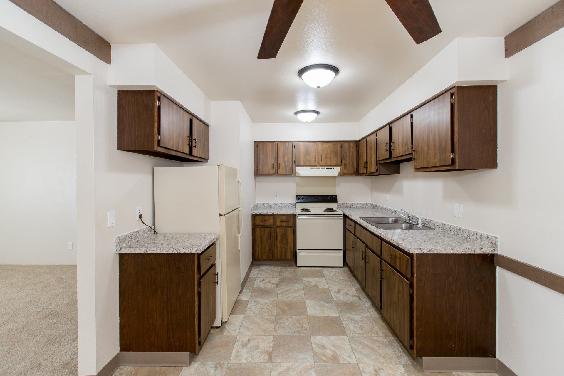 Coachlight Apartments Apartment Diamond Property Management