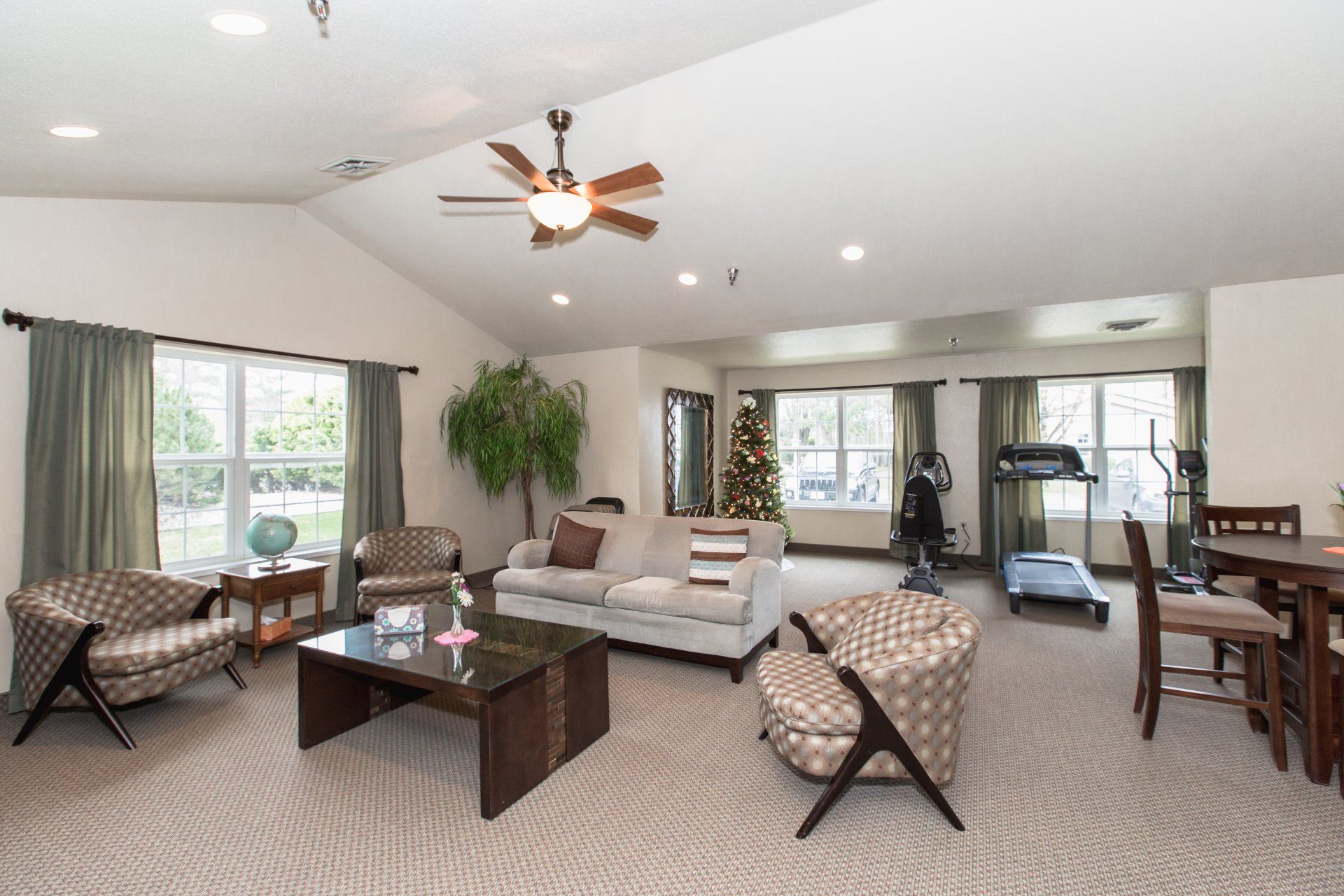 Whitetail Run Senior Living Community Diamond Property Management