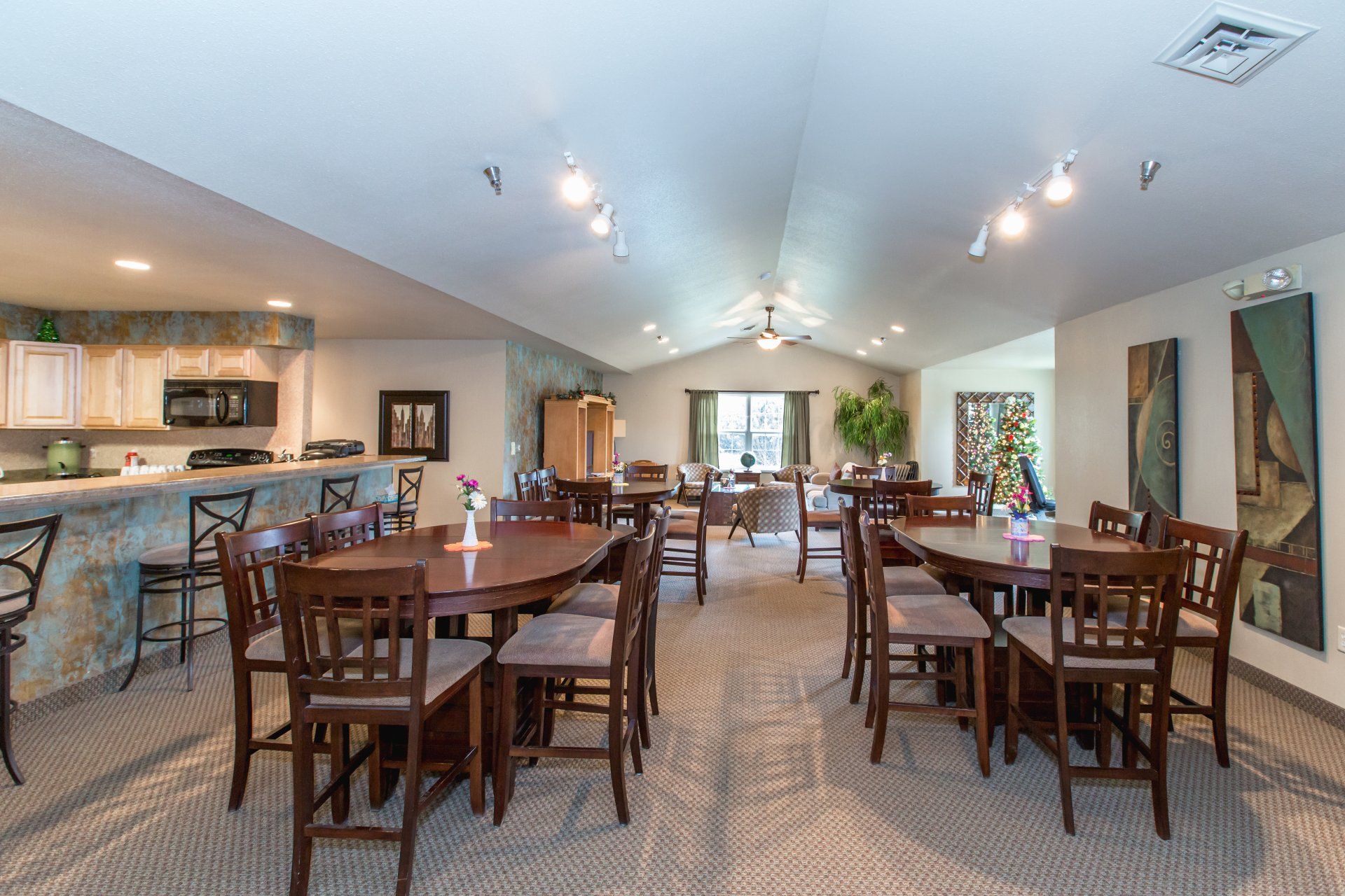 Whitetail Run Senior Living Community Diamond Property Management