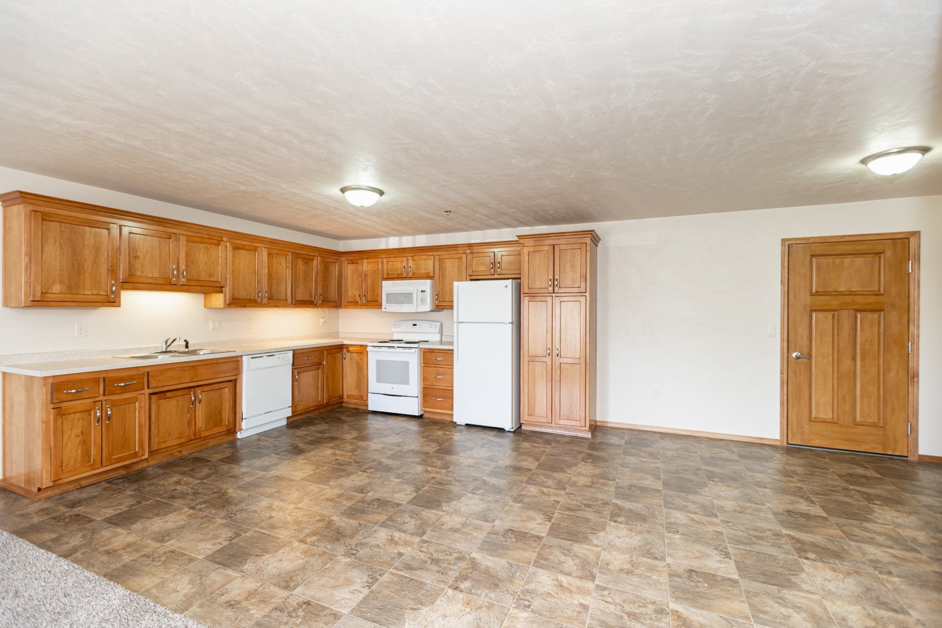 Chapel Hill Apartments Diamond Property Management, LLC