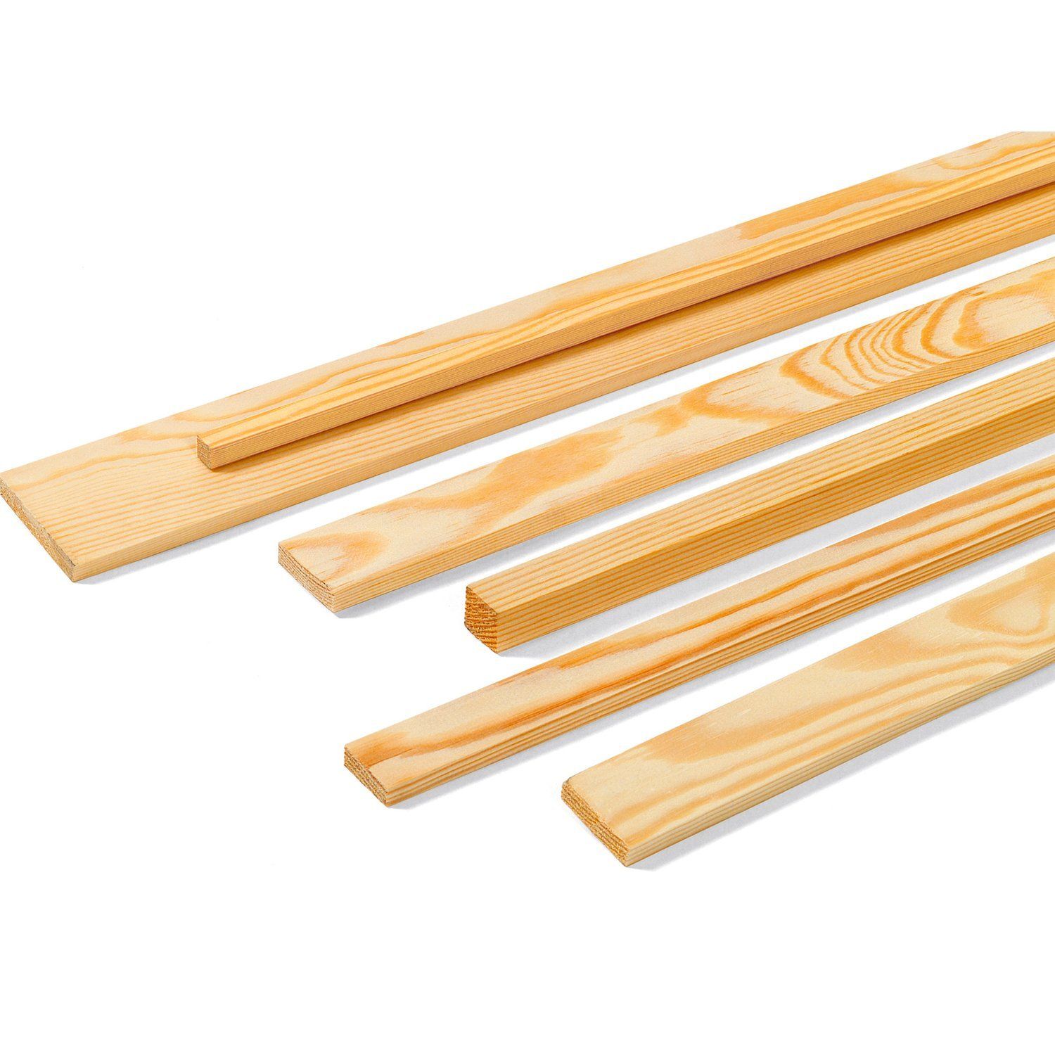 Un mazzo di bastoncini di legno impilati uno sopra l'altro su uno sfondo bianco