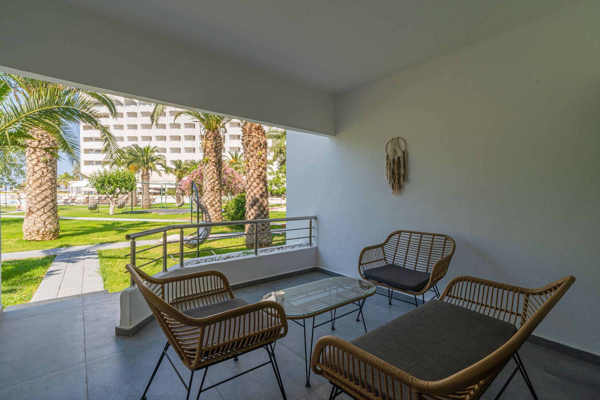 Comfortable Deluxe Double Room at Club Beyy Resort Hotel, Menderes – enjoy peaceful moments with a sea view.