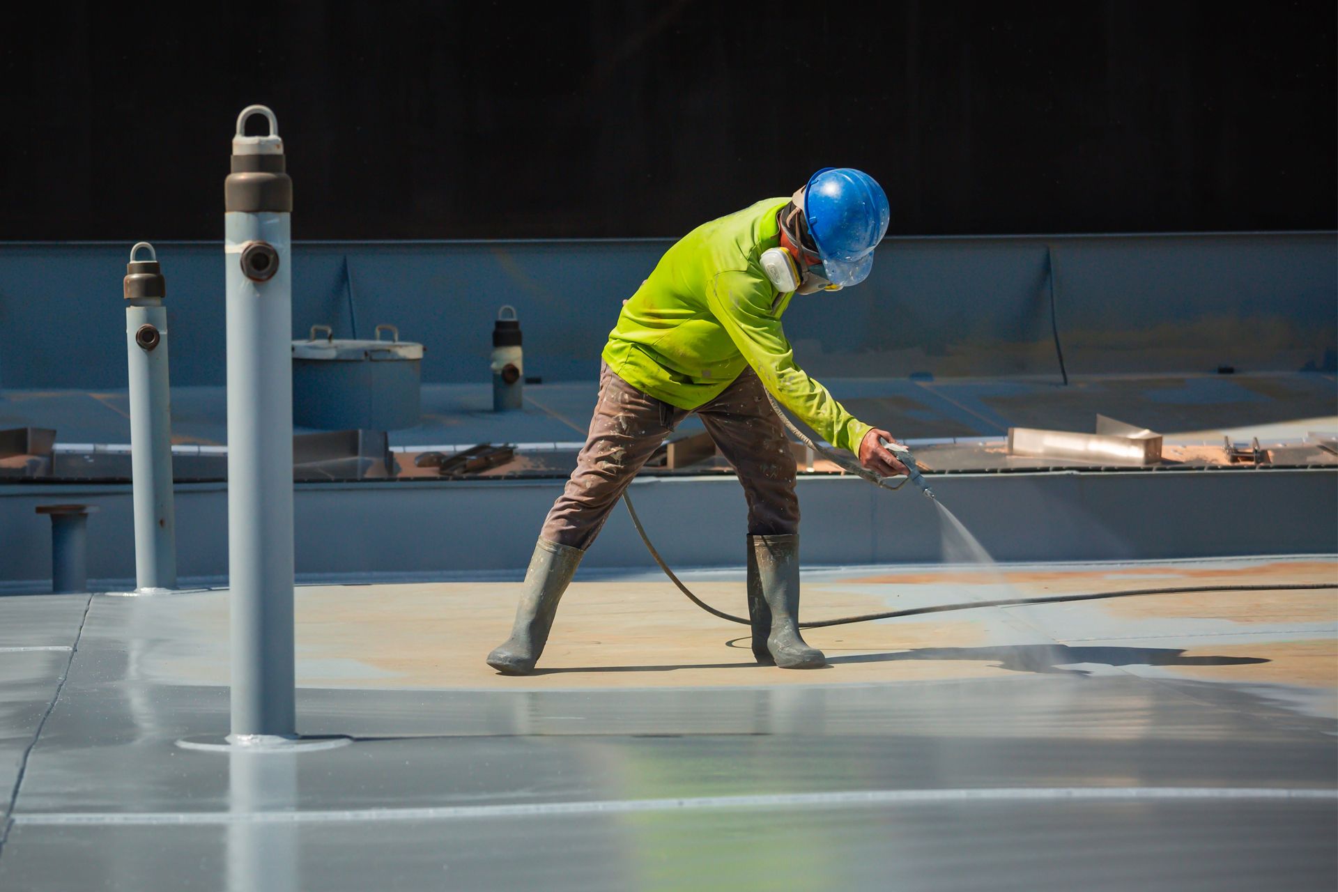 Spraying Roof Coating