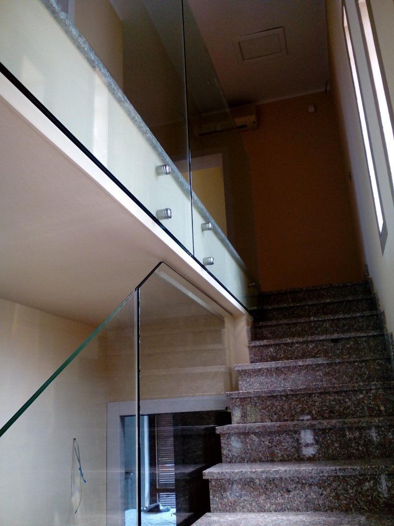 balaustra  in vetro temperato