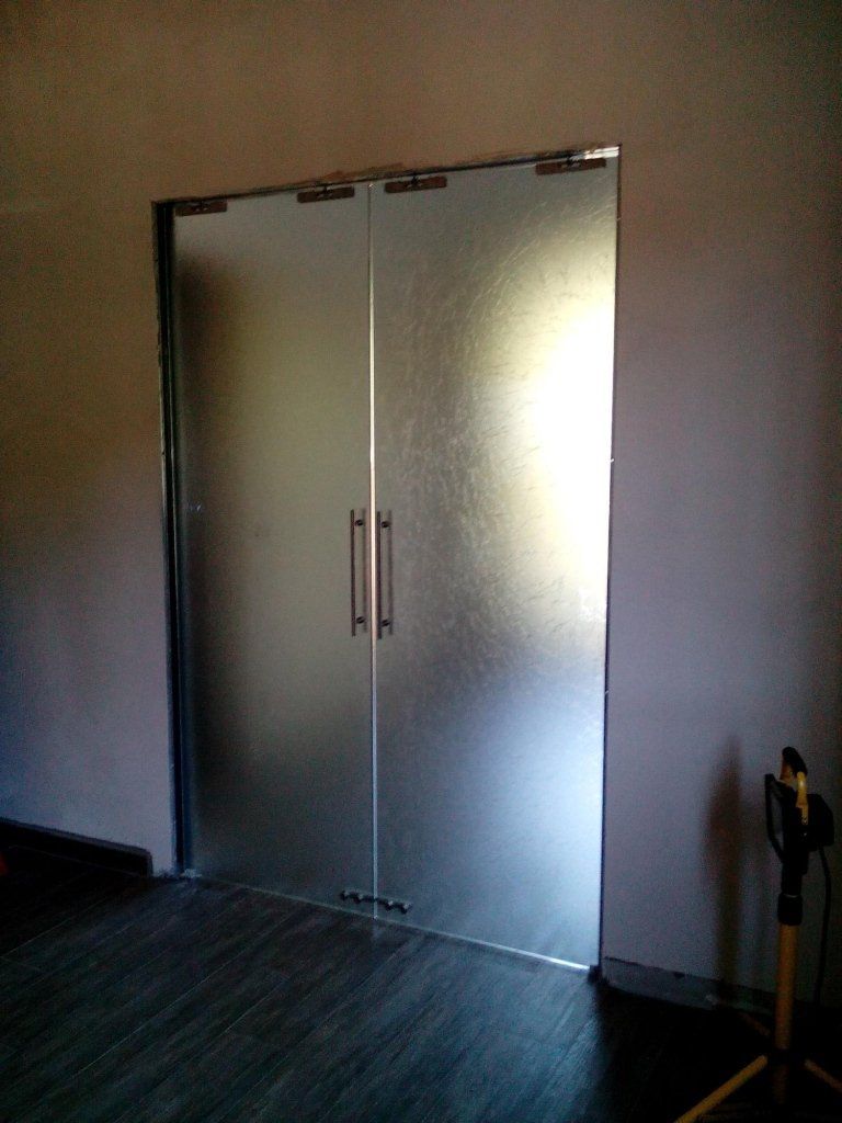 doppia porta in vetro statinato