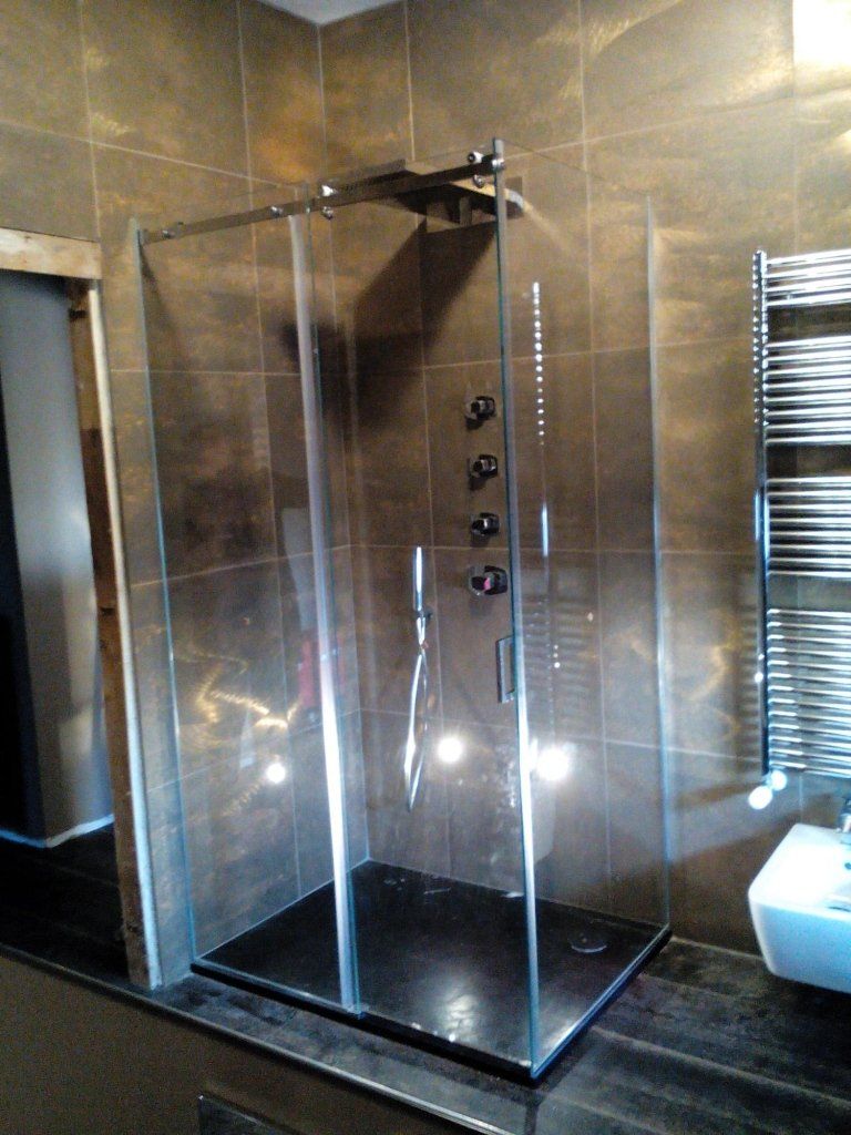 box doccia in vetro trasparente moderno