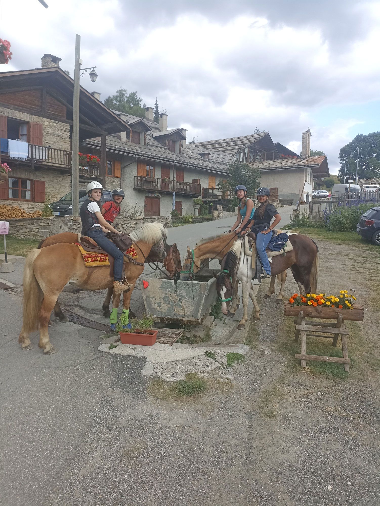 passeggiate con cavalli a San Sicario Alto