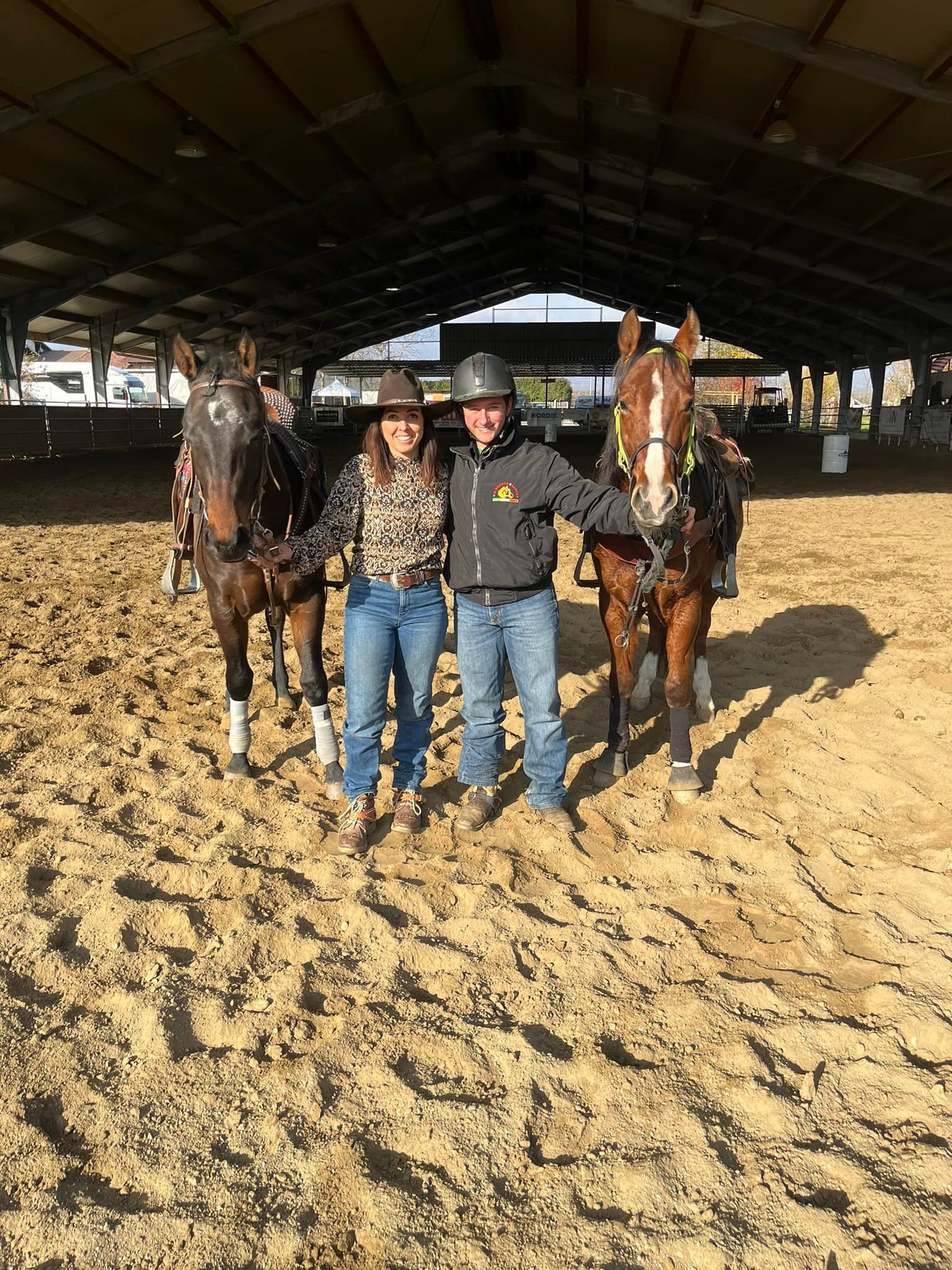 istruttori di un maneggio di cavalli