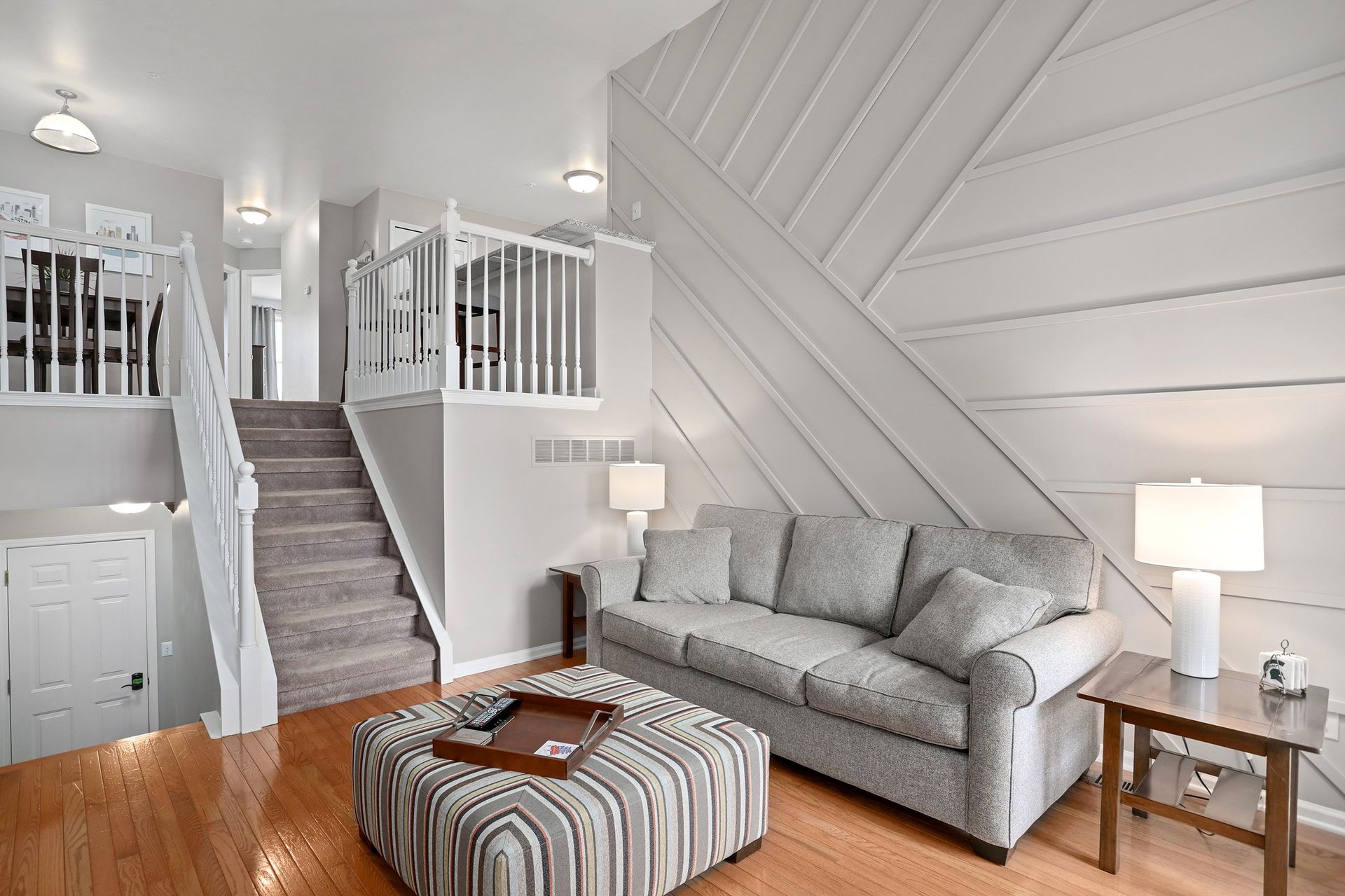  Living room in Auburn Hills, real estate photography 