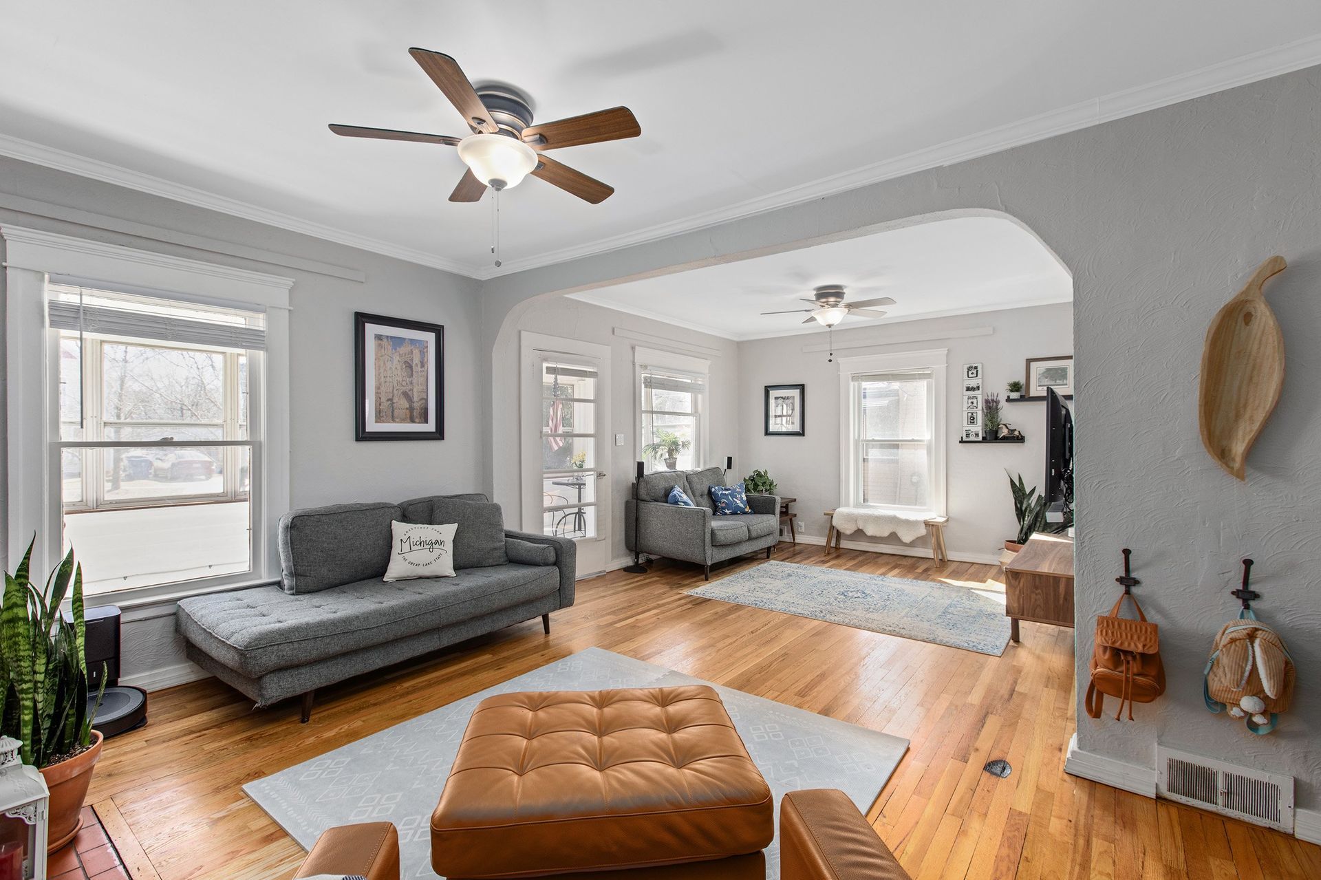  Holly, MI Real Estate Photography - Charming 1920’s bungalow living room 