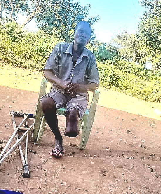 Peter, in Tanzania, looking for a prostetic leg from Amigos' donors