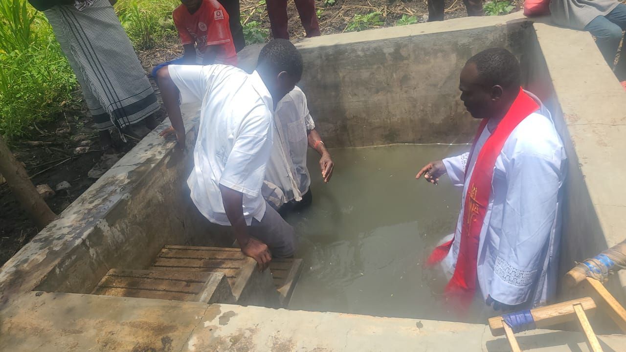 Peter going into the baptism pool