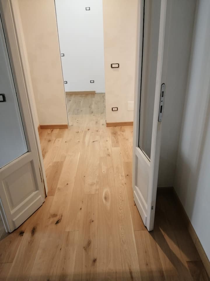 Parquet in legno chiaro