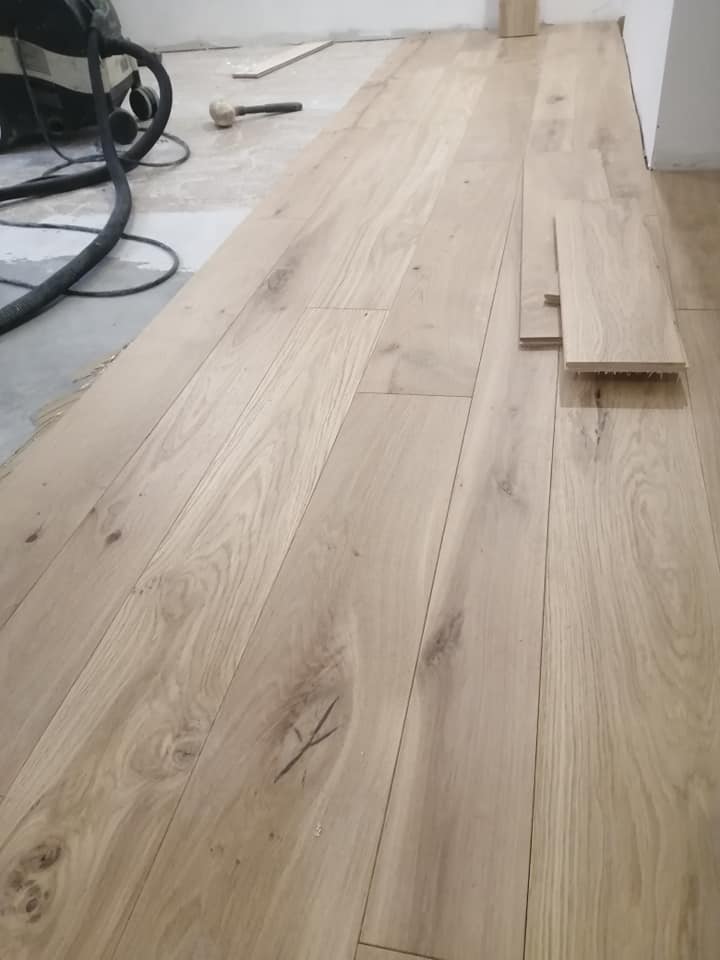 Posa in opera di pavimento in legno