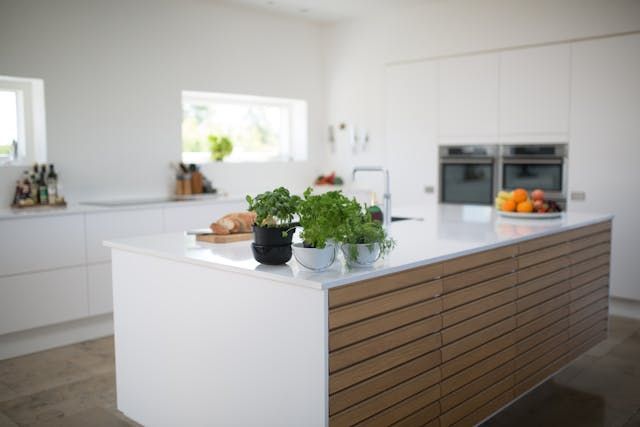 Newly+renovated+white+kitchen
