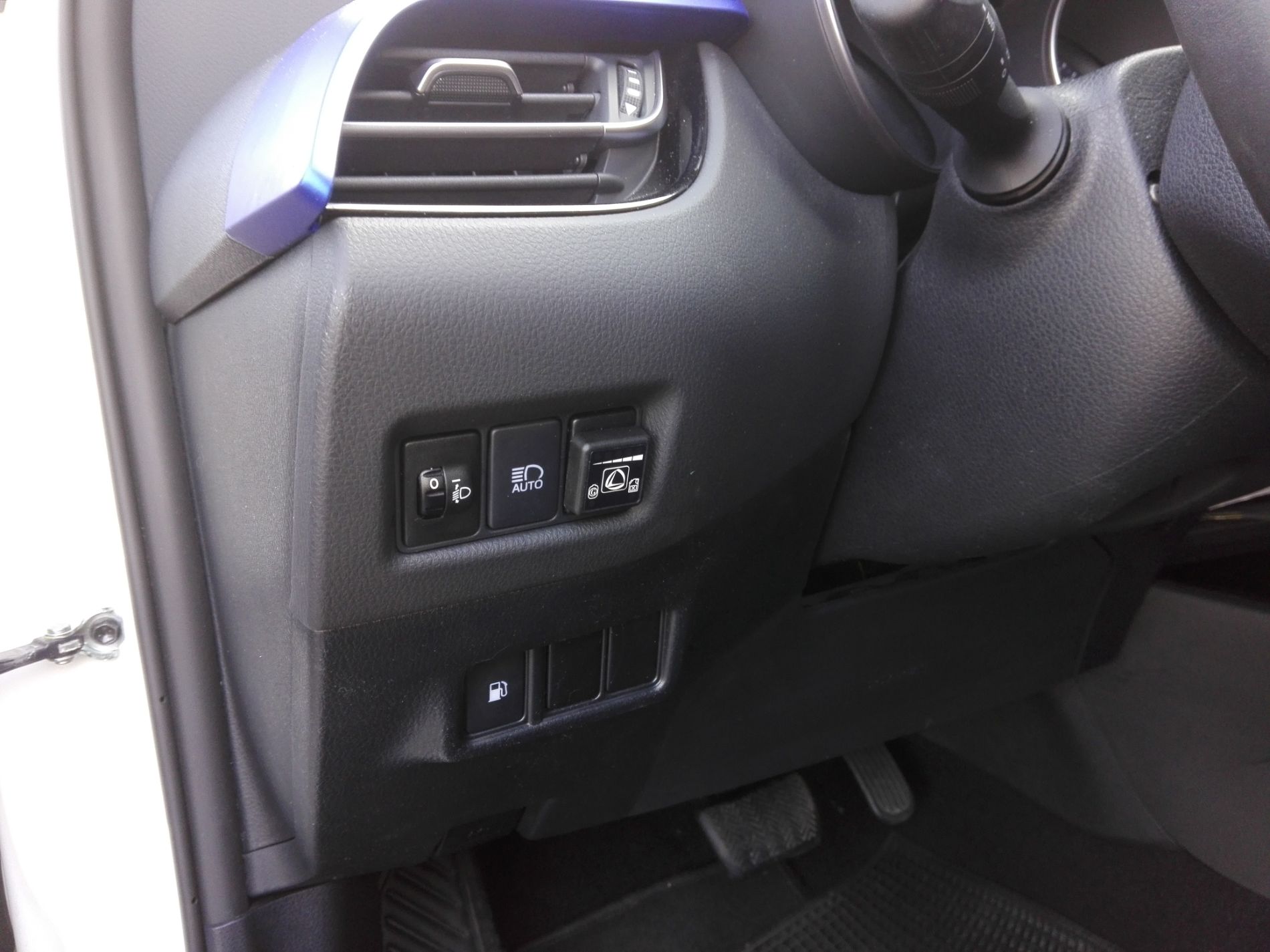 controlli su toyota ch-r