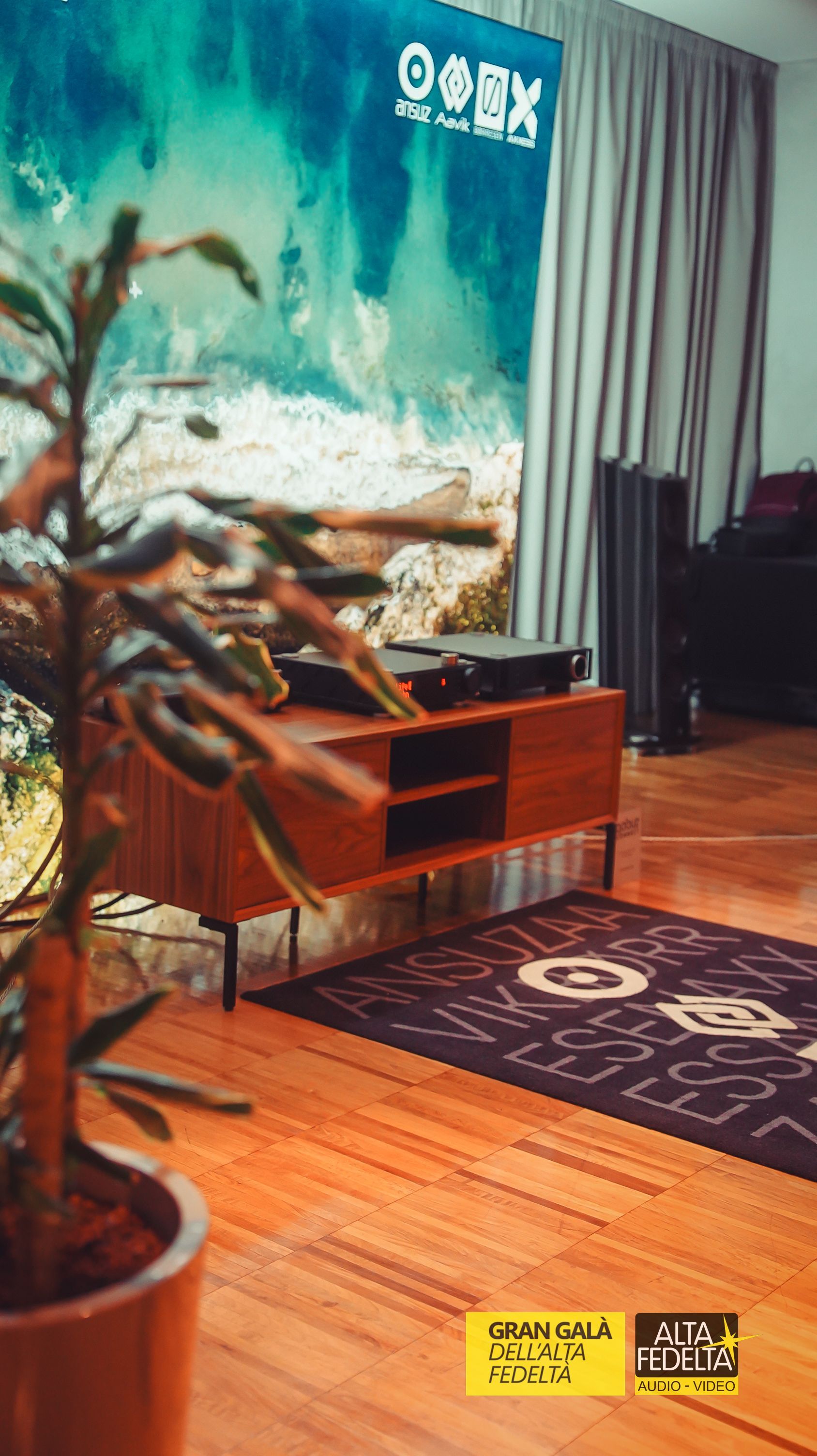 Gran Galà dell'Alta Fedeltà, la fier a Hifi organizzata da Giulio  Cesare Ricci. Inn questa Edizione di Milano, delle bellissime  sale come Borresen, aavik ma anche Naim, Focal, Rega, Leica, Hiesense. In sala Petra Magoni e 