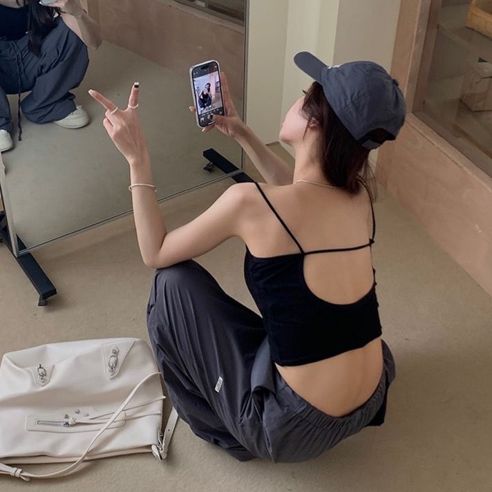 『買一送一』時髦不規則美背涼爽吊帶胸墊可拆內搭小可愛背心-5色