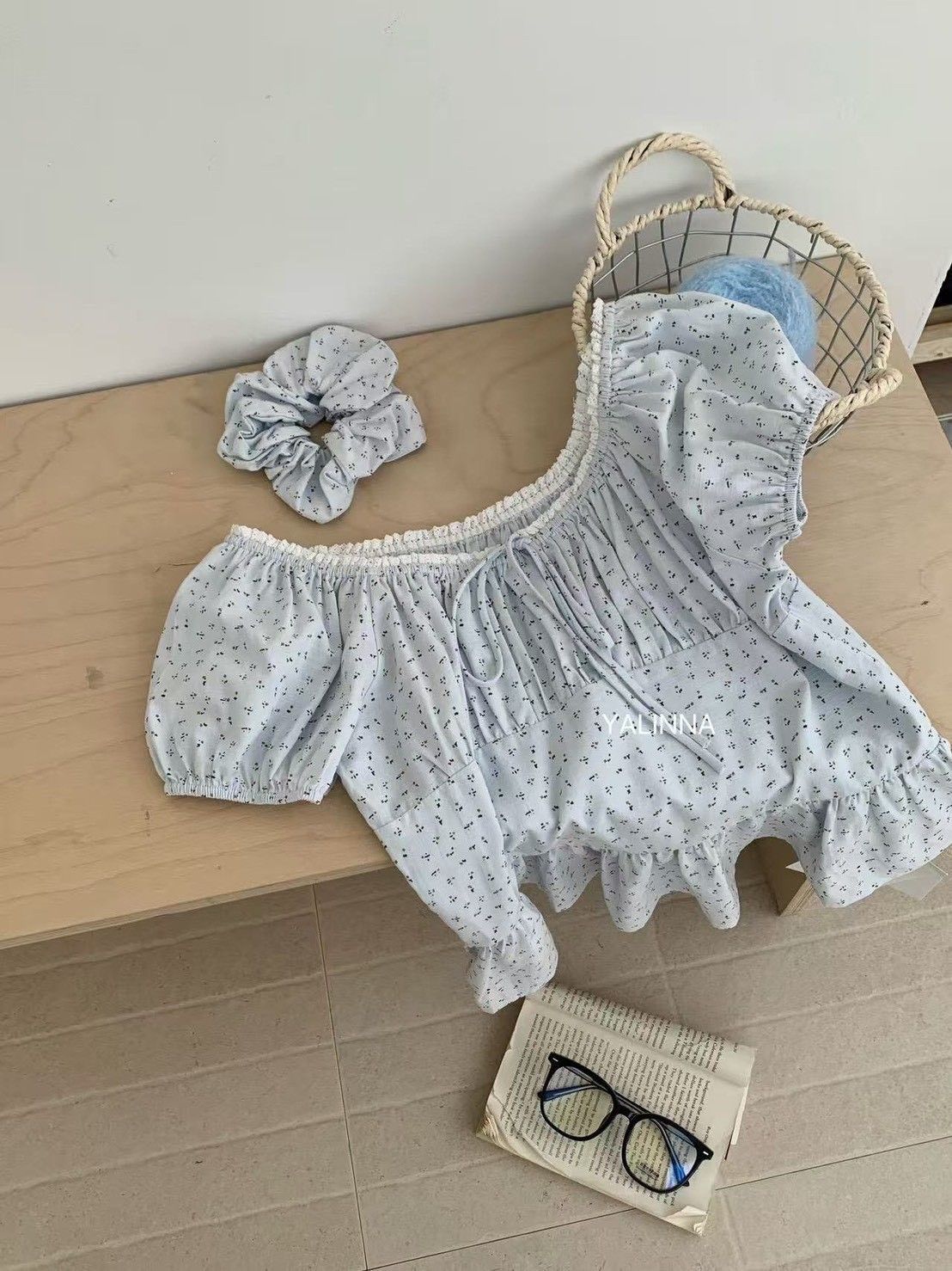 碎花上衣韓系溫柔約會穿搭短袖上衣3色(附髮圈)1810-811