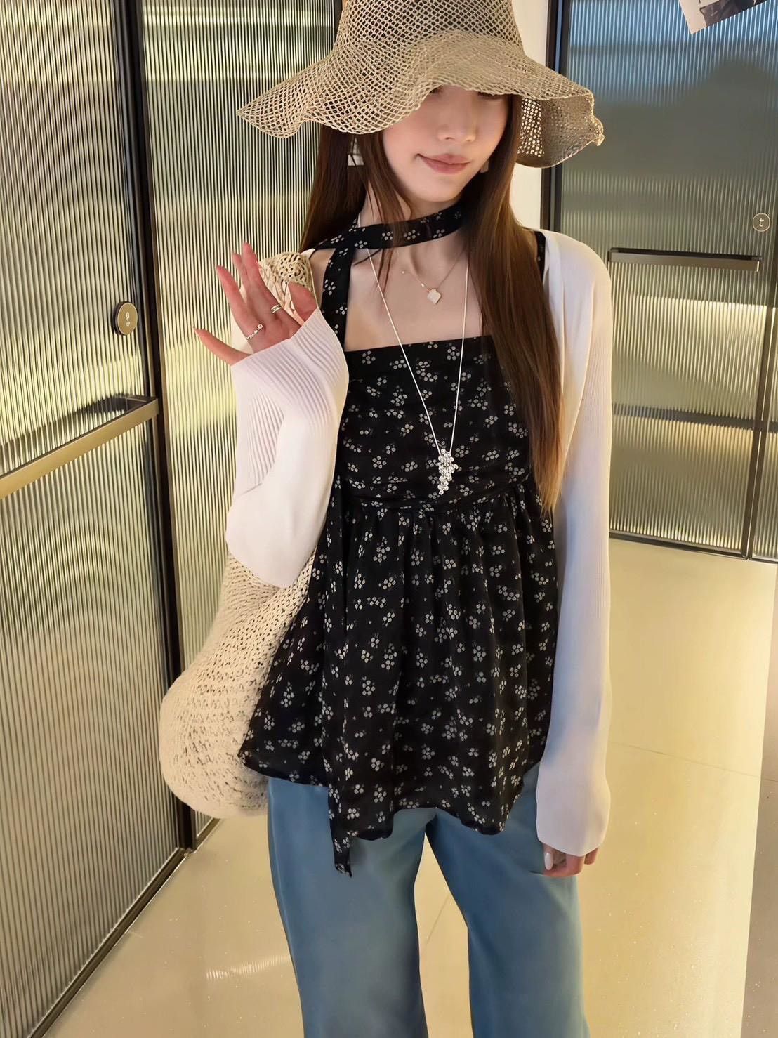 碎花飄帶兩件套｜吊帶＋防曬外套・約會度假必備179-1223