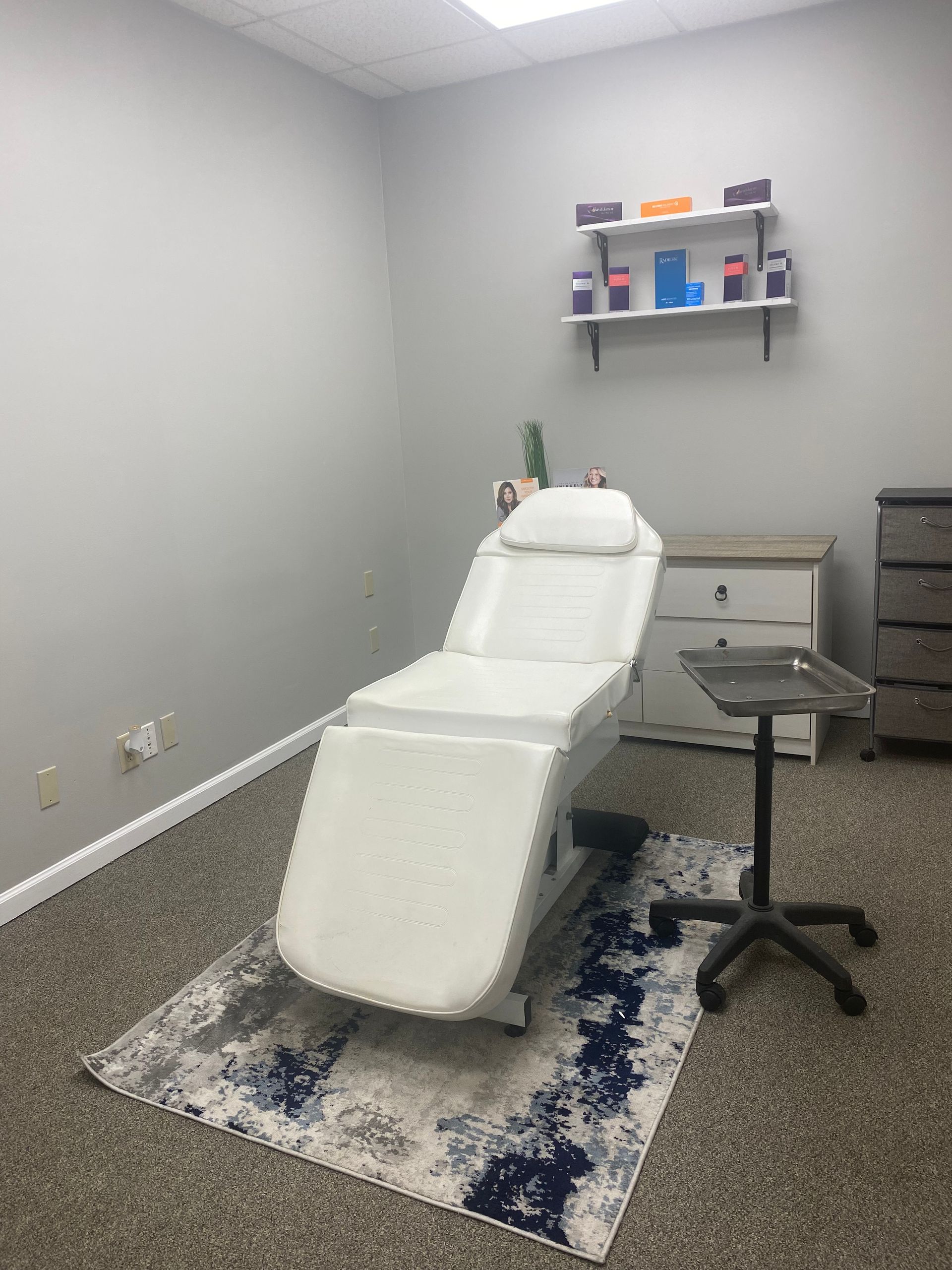 There is a chair in the middle of the room.