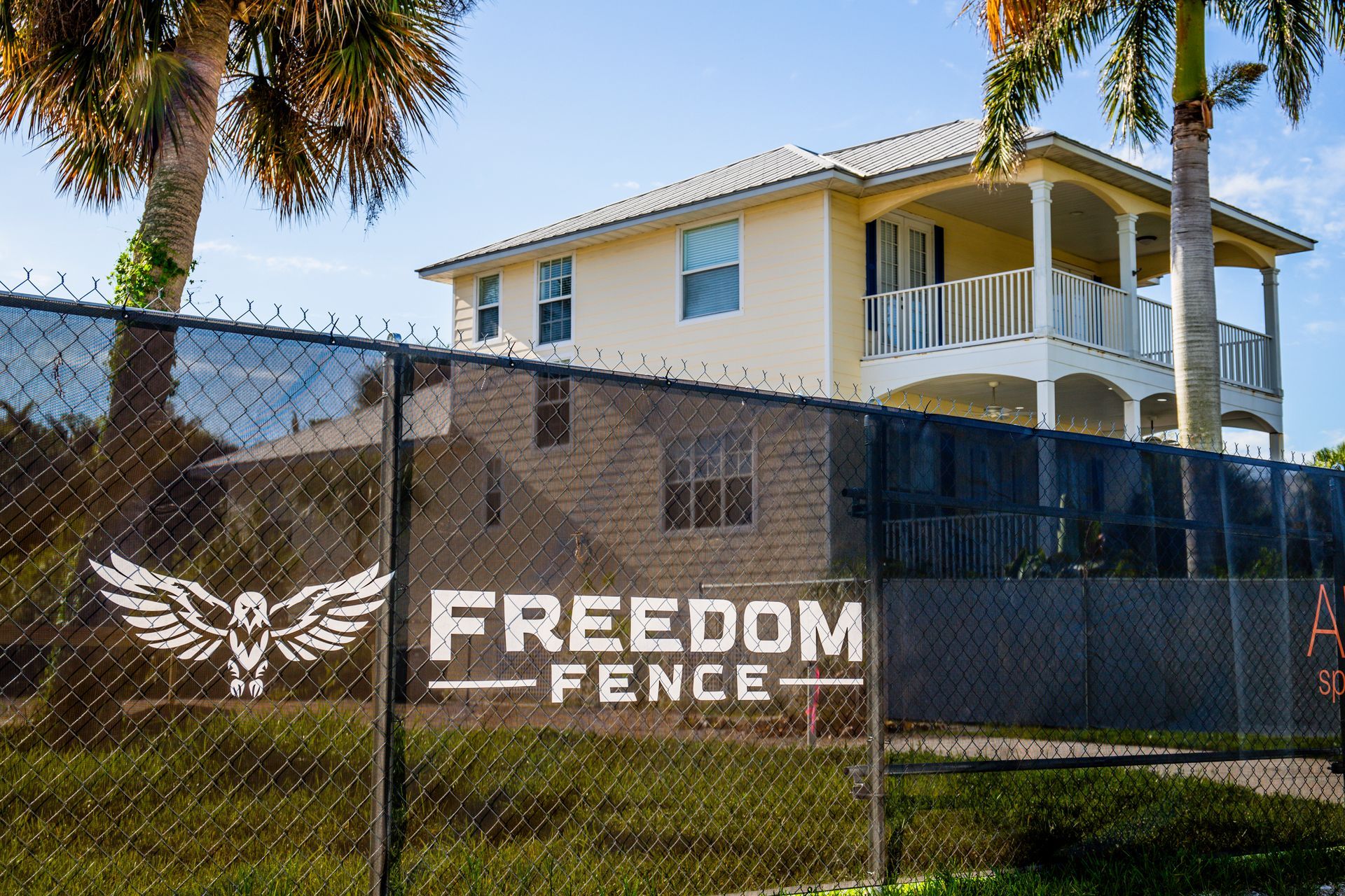 Temporary chain link fence