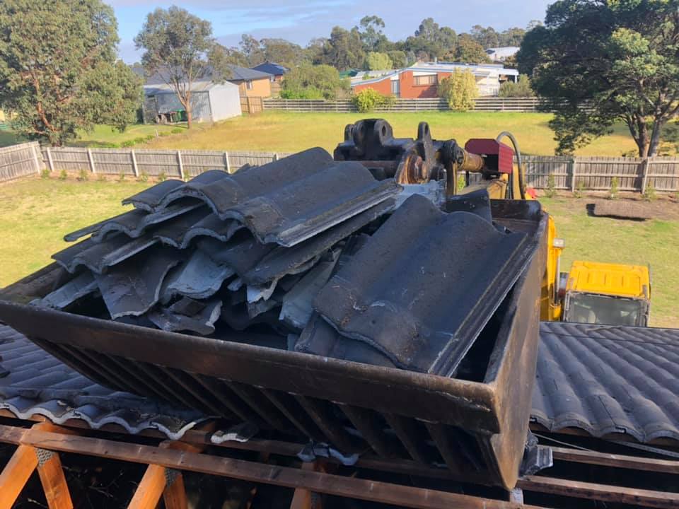 Roof Debris — Bairnsdale, VIC — Sproule’s Demolition & Asbestos Removal