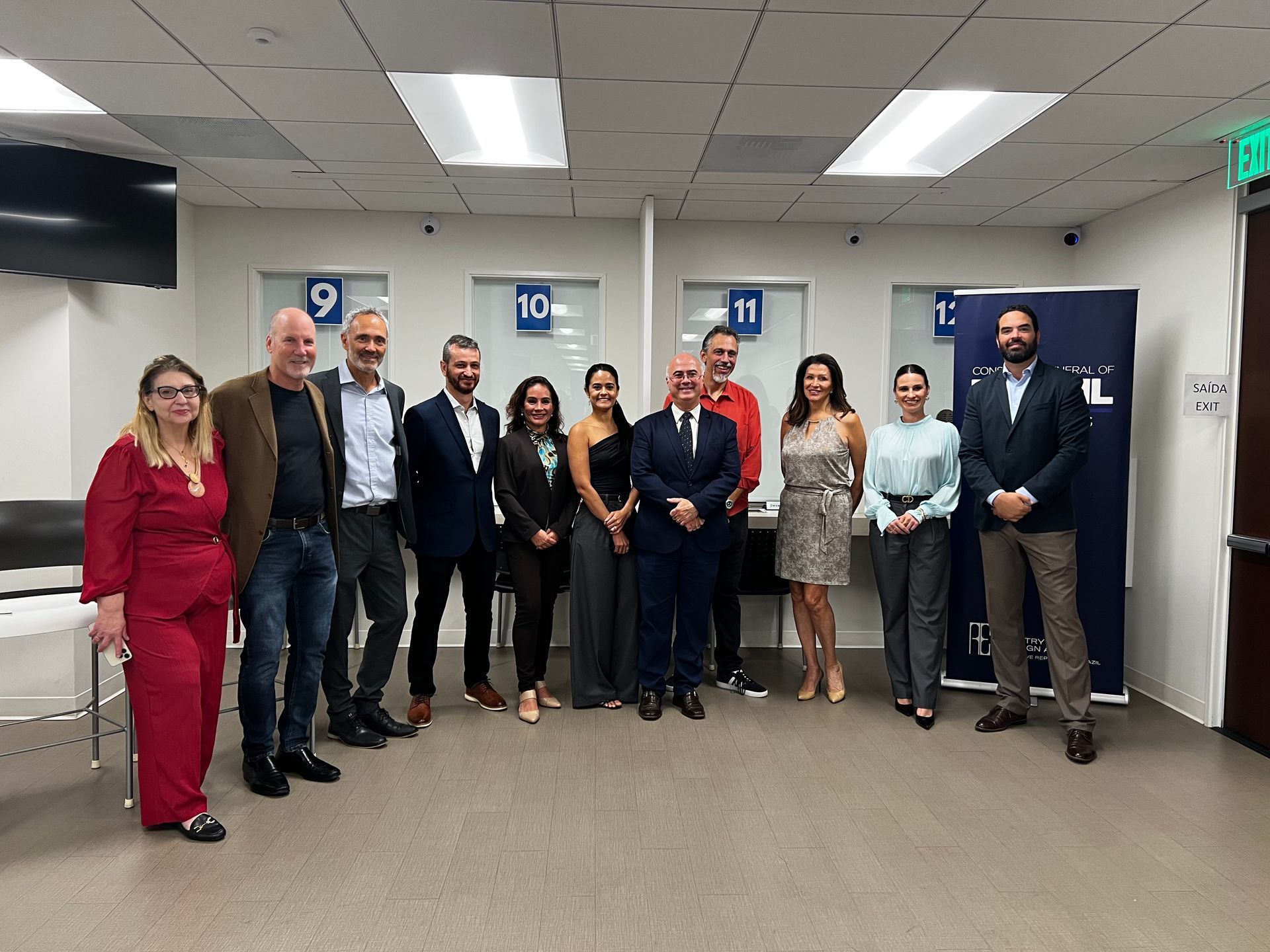 The Brazil California Chamber of Commerce hosted the official launch of its new website and membership platform at the Consulate General of Brazil in Los Angeles.
The event brought together entrepreneurs and community leaders to celebrate an important milestone for the Chamber. The new platform was designed to strengthen connections between Brazil and California, enhance member engagement, and create new opportunities for collaboration, business development, and international partnerships.
It was also a great opportunity to celebrate the dynamic Brazil California ecosystem, fostering networking, meaningful conversations, and the exchange of ideas among professionals committed to strengthening bilateral economic and innovation ties.